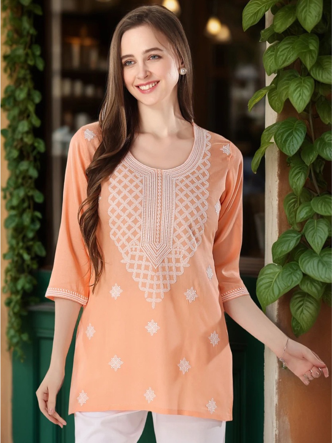 

KALINI Women Floral Embroidered Chikankari Kurti, Peach