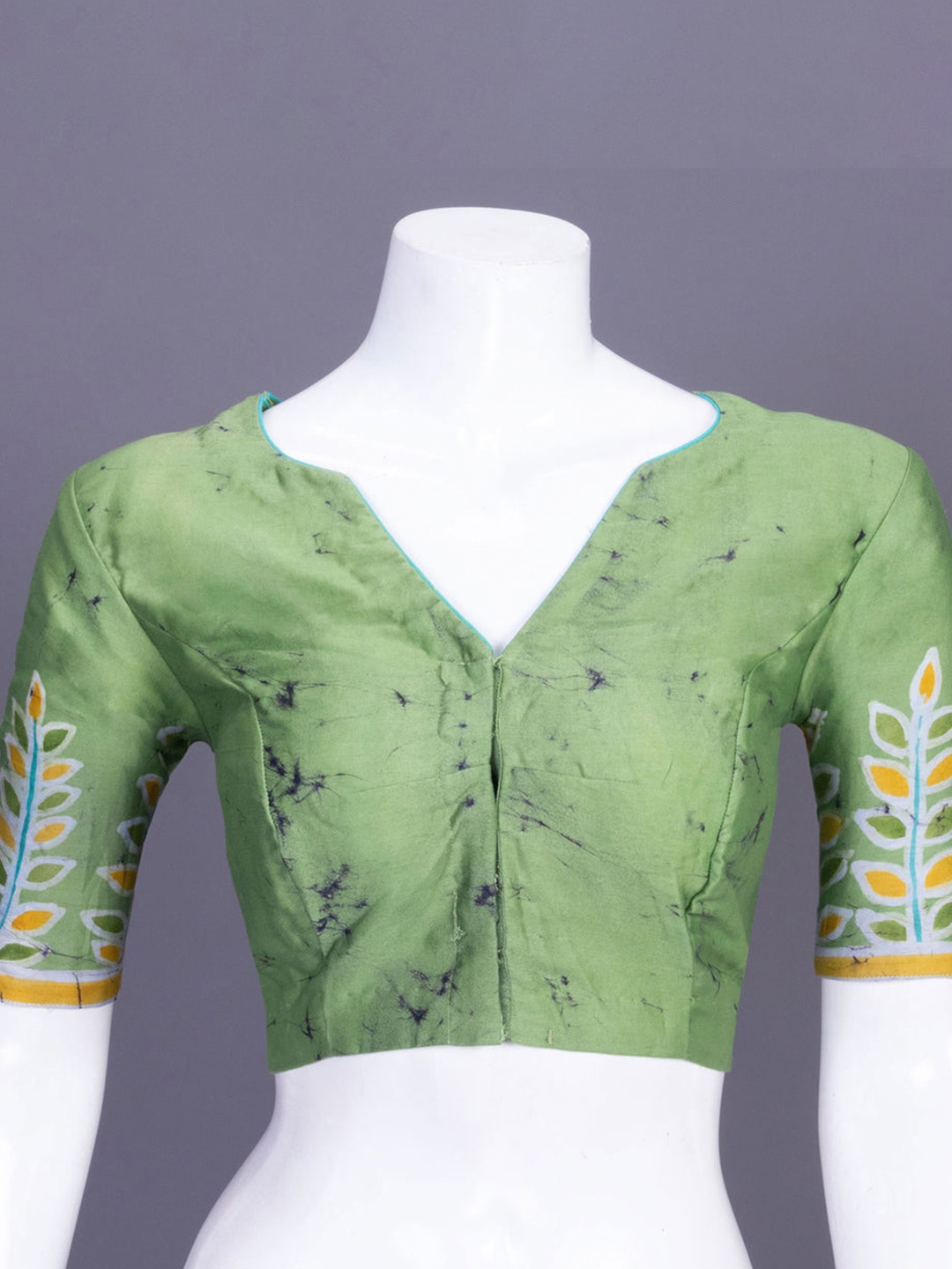 

Avishya Women Abstract Printed Cotton Saree Blouse, Green