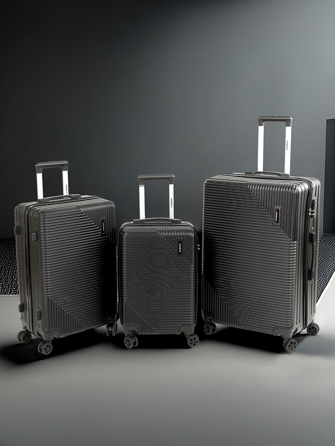 

WROGN Set Of 3 Hard-Sided Trolley Suitcase In Cabin, Medium & Large, Black