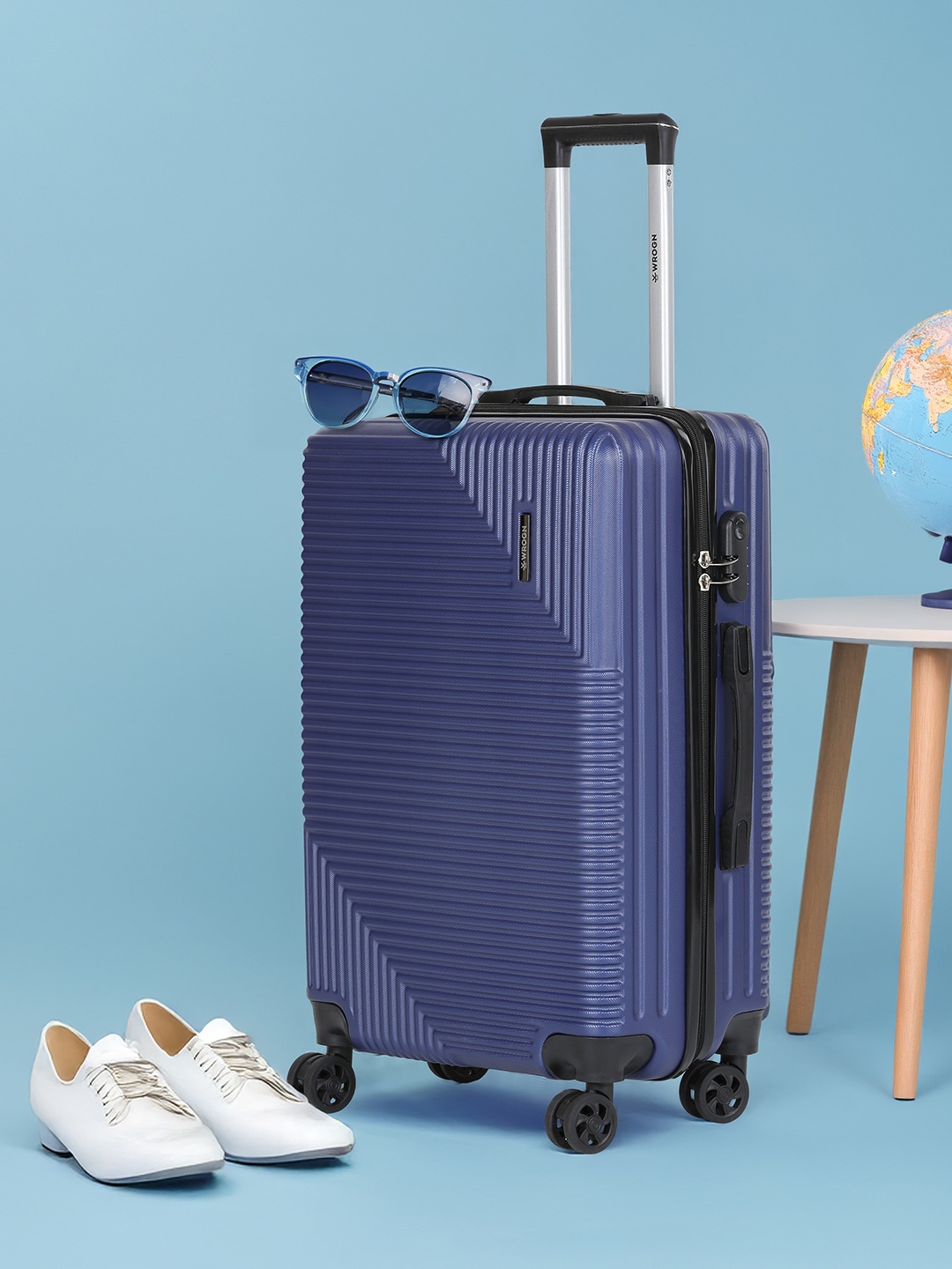 

WROGN Textured Hard-Sided Medium Trolley Suitcase 55 L, Blue