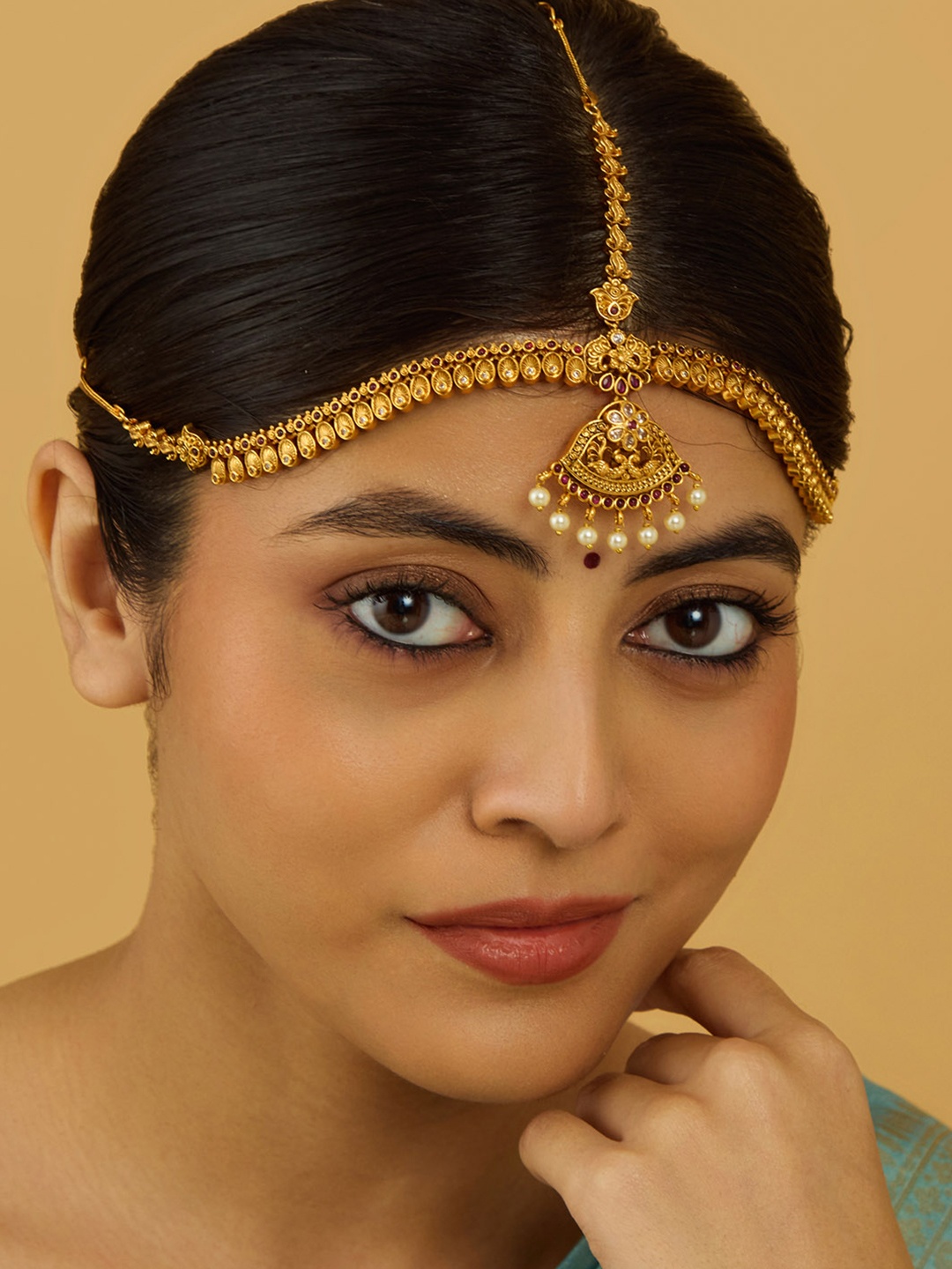 

Kushal's Fashion Jewellery Gold-Plated Stone Studded and Beaded Antique Maang Tikka