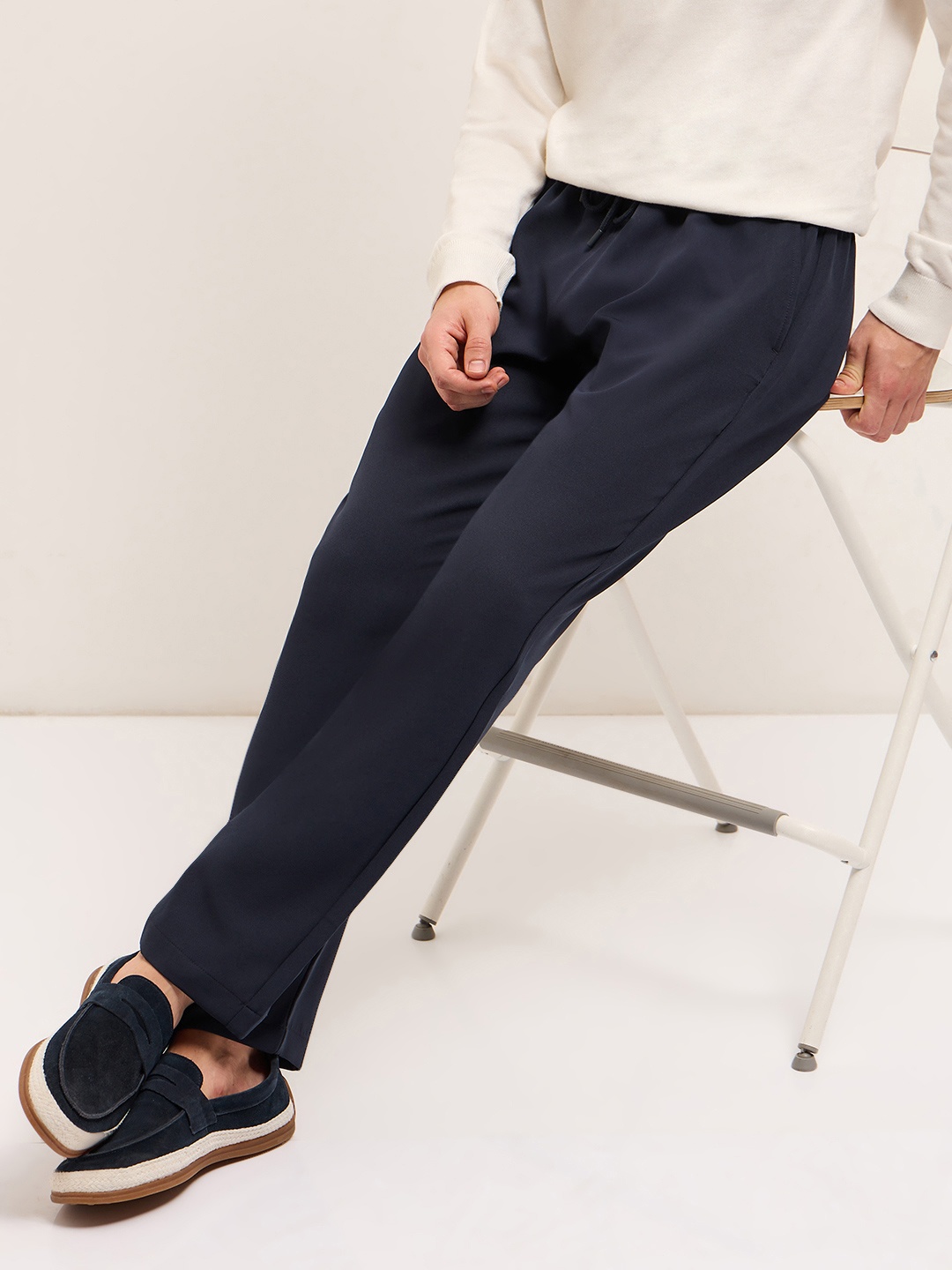 

THE BEAR HOUSE Men Straight Fit Korean Trouser, Blue