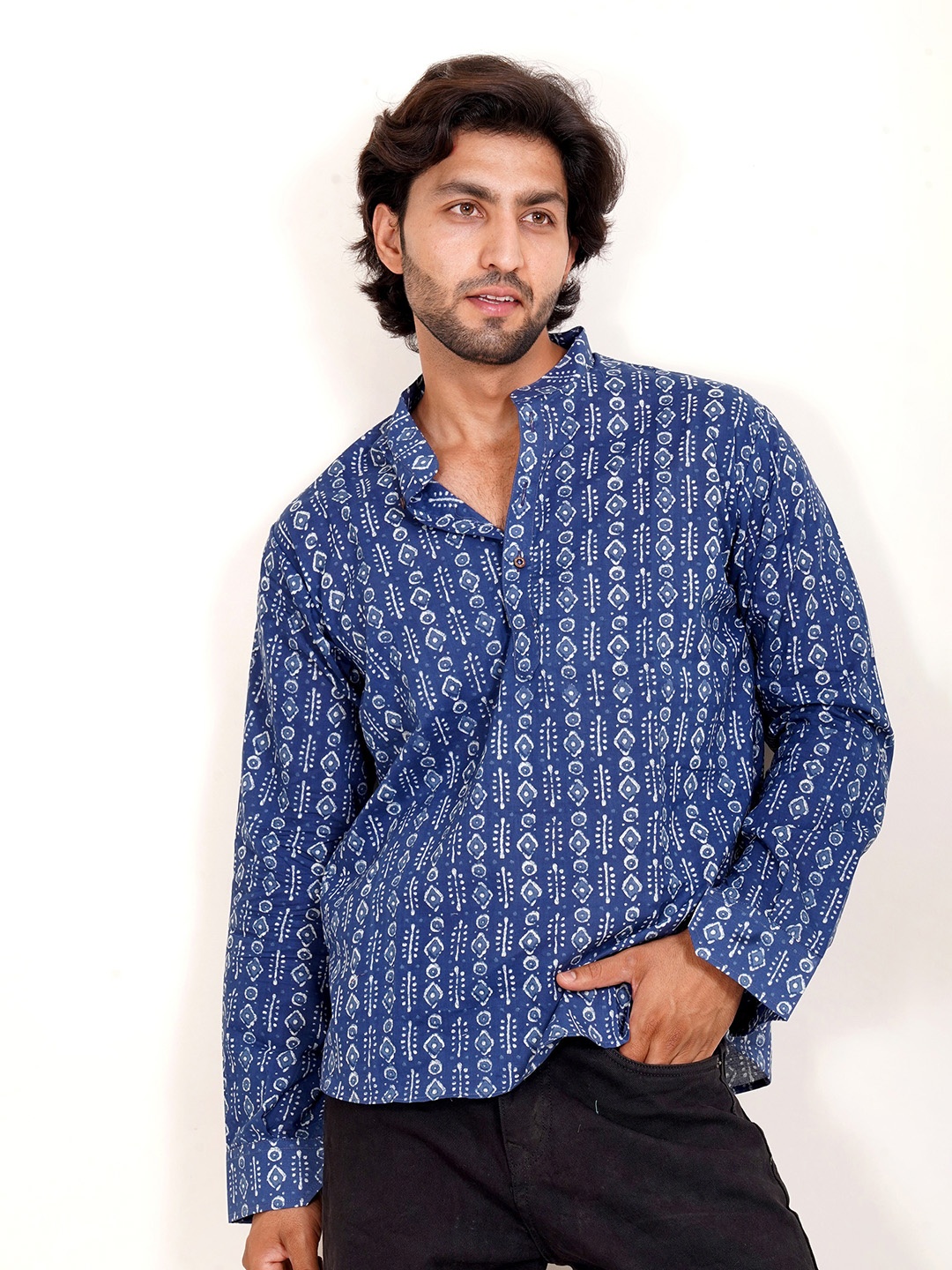 

The Kurta Studio Abstract Printed Mandarin Collar Pure Cotton Straight Short Kurta, Blue