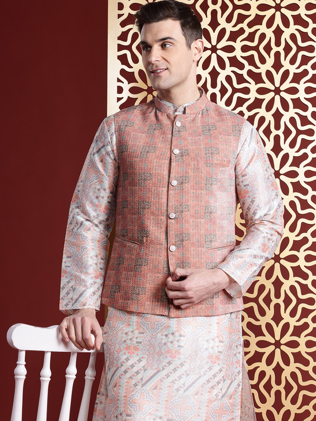

MANQ Solid Kurta with Trousers & Ethnic Motifs Printed Velvet Nehru Jacket, Pink