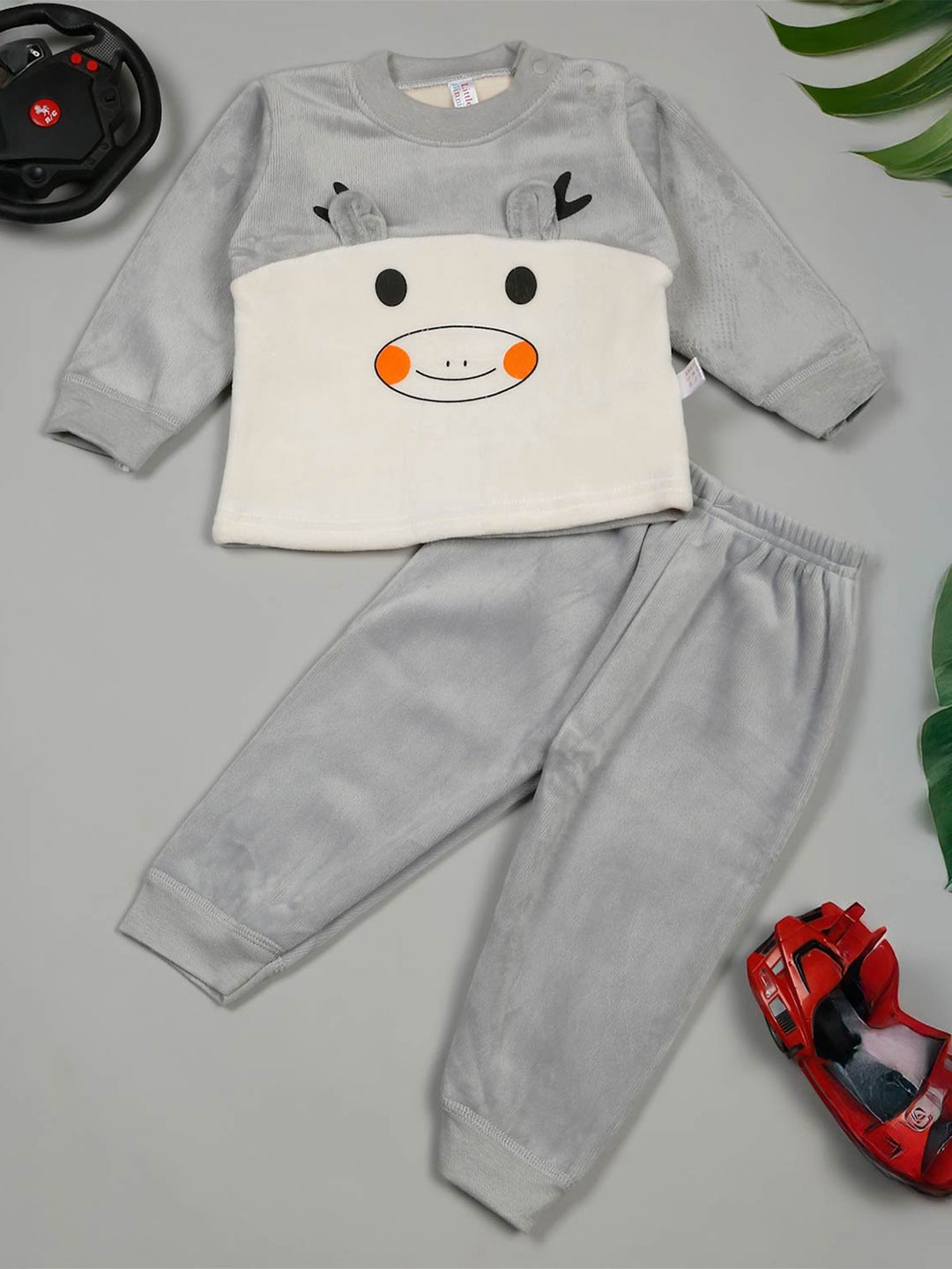 

LITTLE GINNIE Kids Therma-Fit Sweatshirt & Trousers, Grey