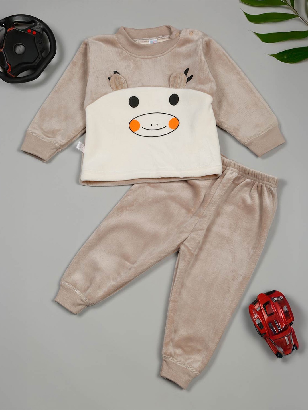 

LITTLE GINNIE Kids Round Neck Slip-On Printed Sweatshirt & Trouser Set, Beige