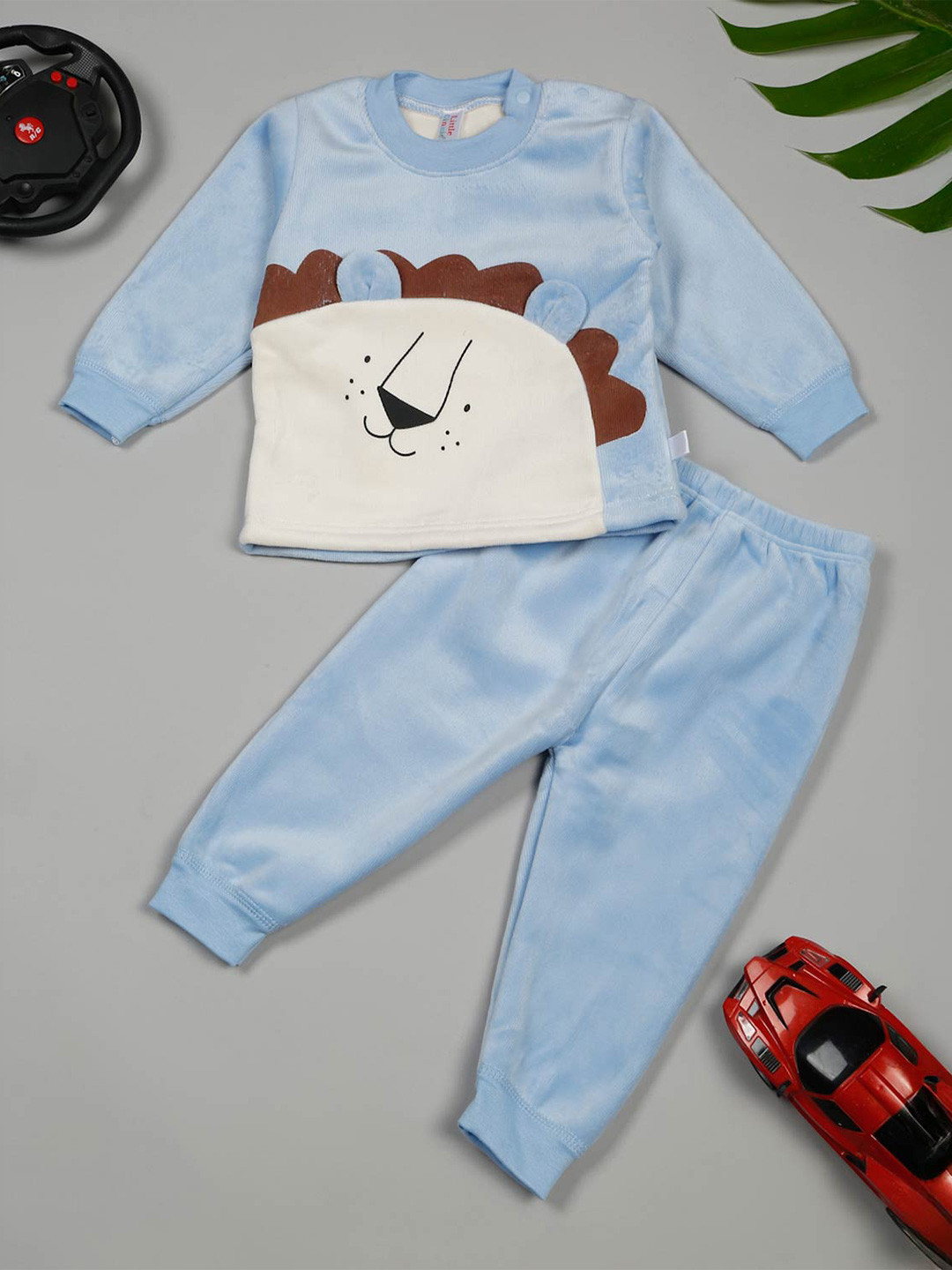 

LITTLE GINNIE Kids Printed Therma-Fit Sweatshirt With Trousers, Blue