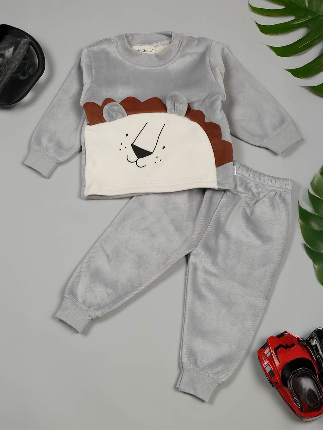 

LITTLE GINNIE Kids Sweatshirt with Trouser, Grey