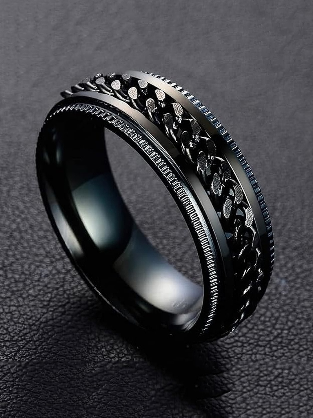 

Lila Stainless Steel Chain Rotatable Silver Titanium Band Ring, Black