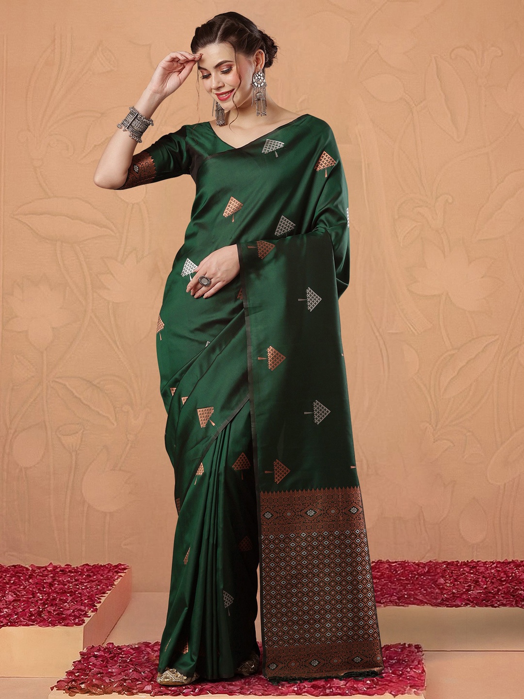 

House of Pataudi Bagh Women Ethnic Motifs Woven Design Silk Saree, Green
