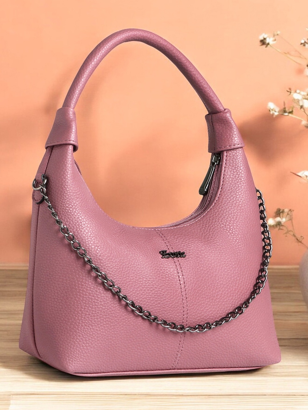 

Exotic Textured Swagger Sling Bag, Pink