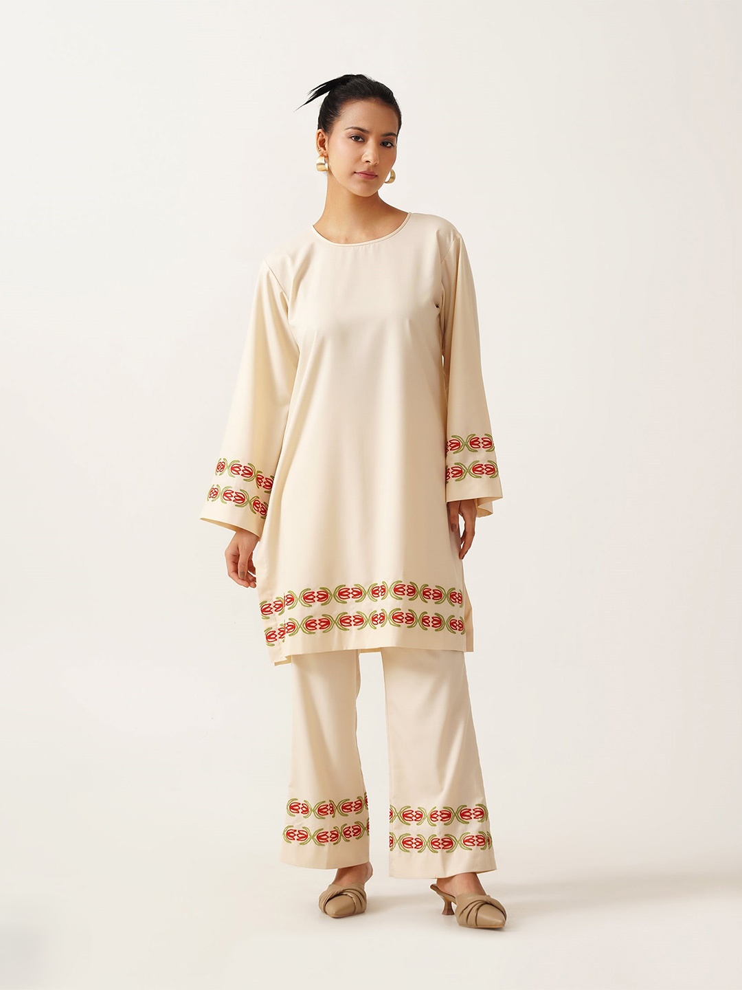 

Kashmir Box Long Sleeves Embroidered Tunic with Trouser, Cream