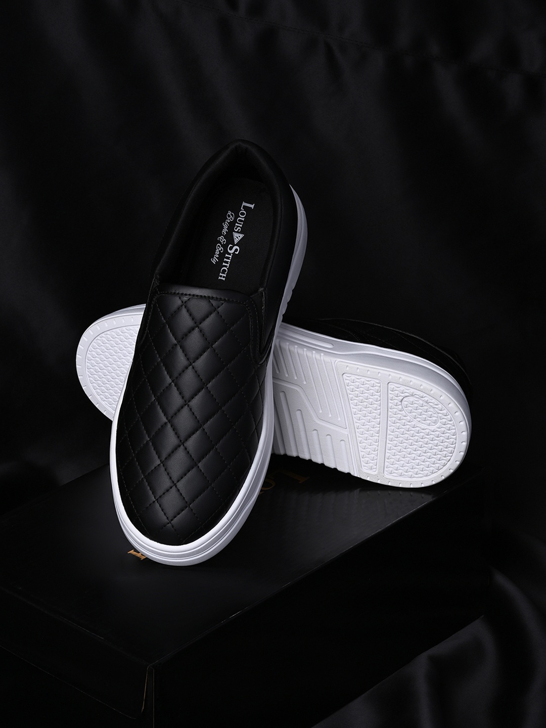 

LOUIS STITCH Men Egptian Black Casual Slip-On Lightweight Sneakers