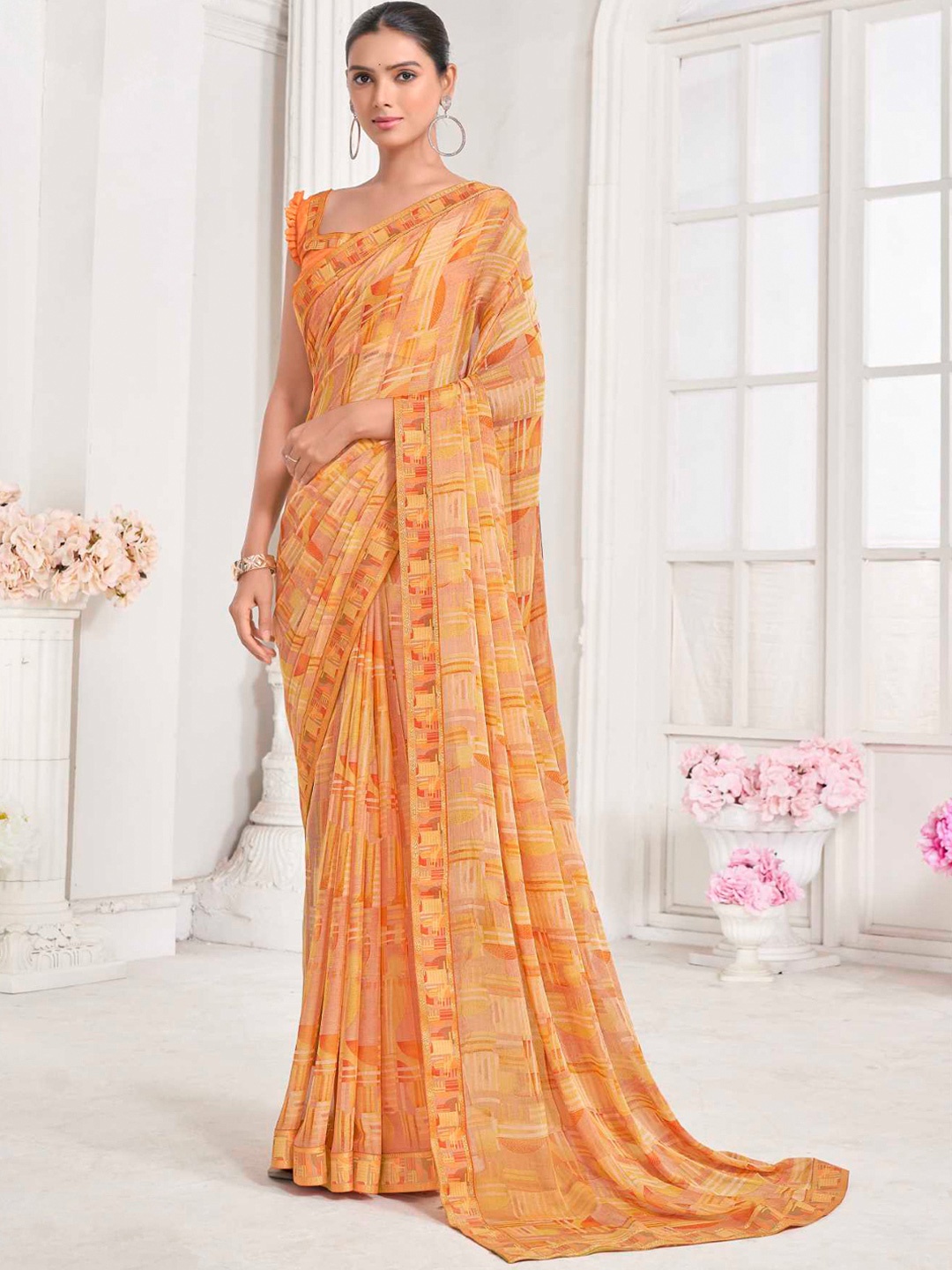 

Mitera Women Geometric Printed Saree With Blouse Piece, Orange