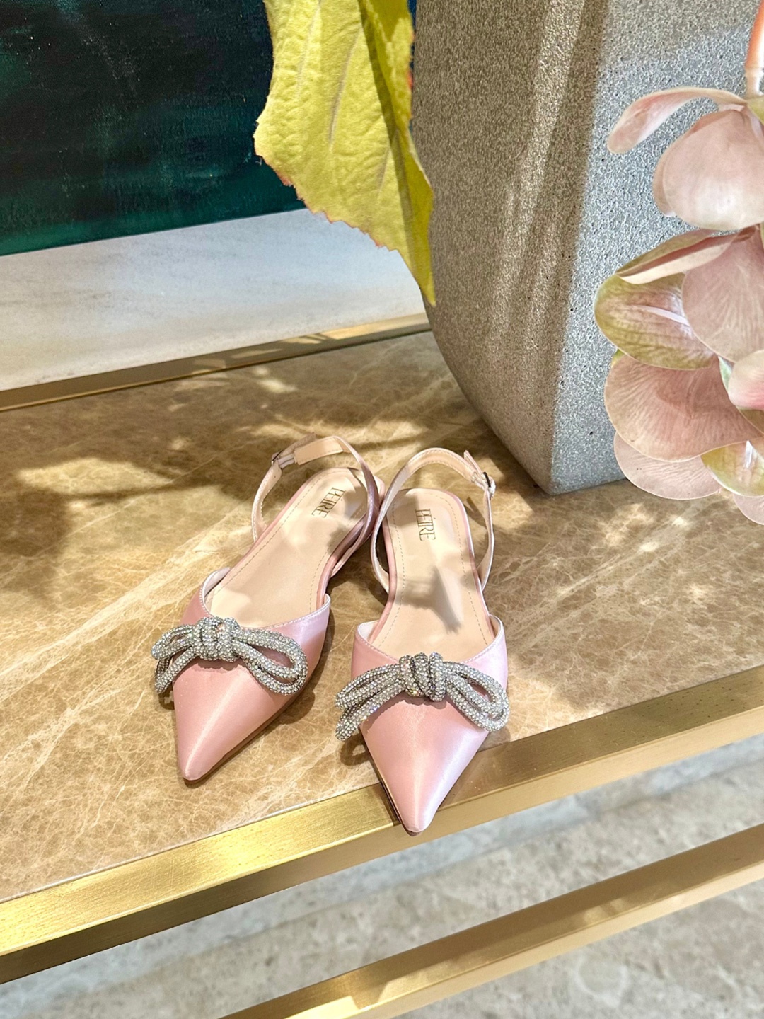 

Peire Women Pointed Toe Embellished Kitten Flats with Bows, Pink