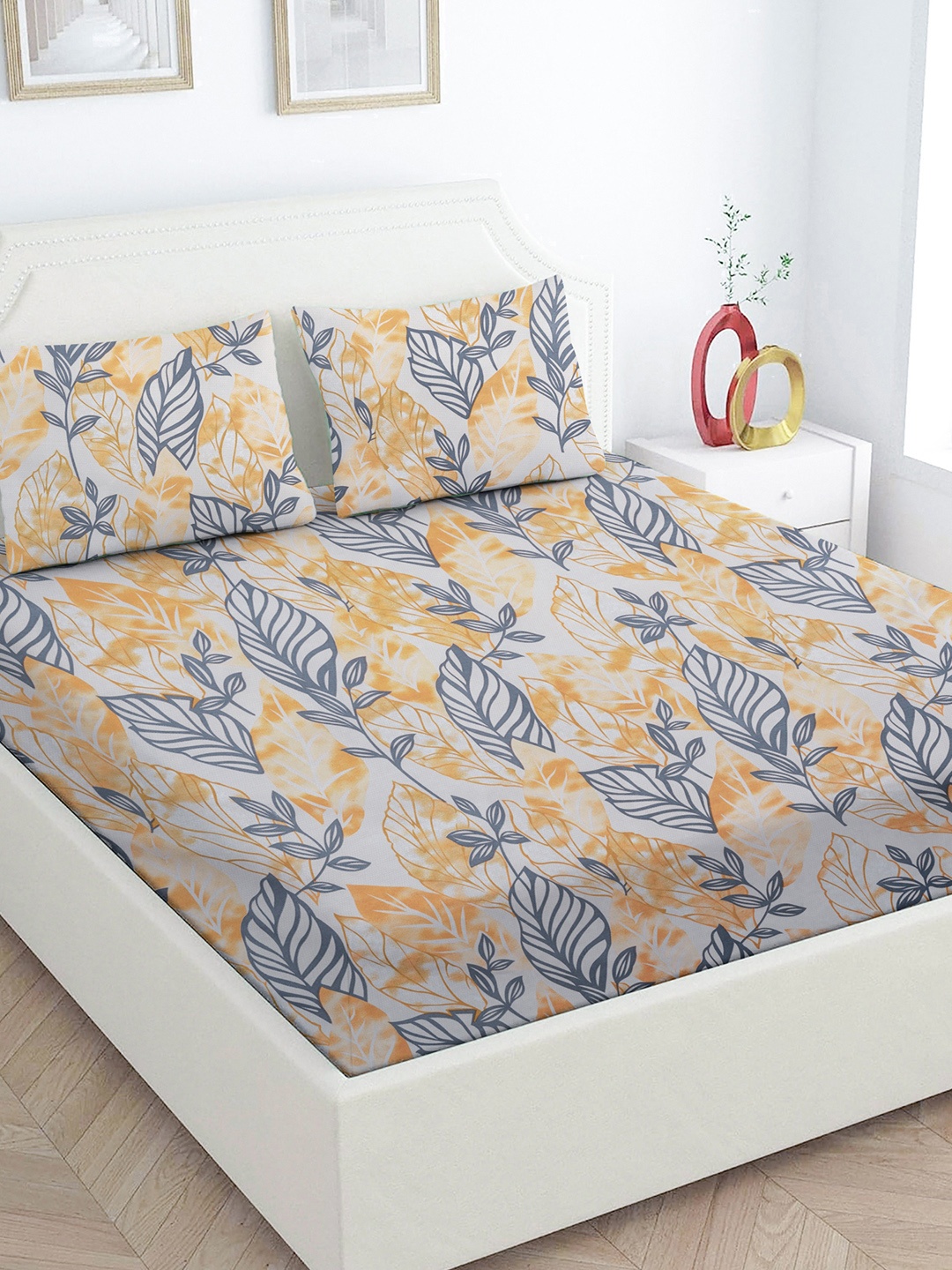 

Star Weaves Yellow & White Floral 200 TC King Bedsheet & 2 Pillow Covers 2.28 m x 2.54 m