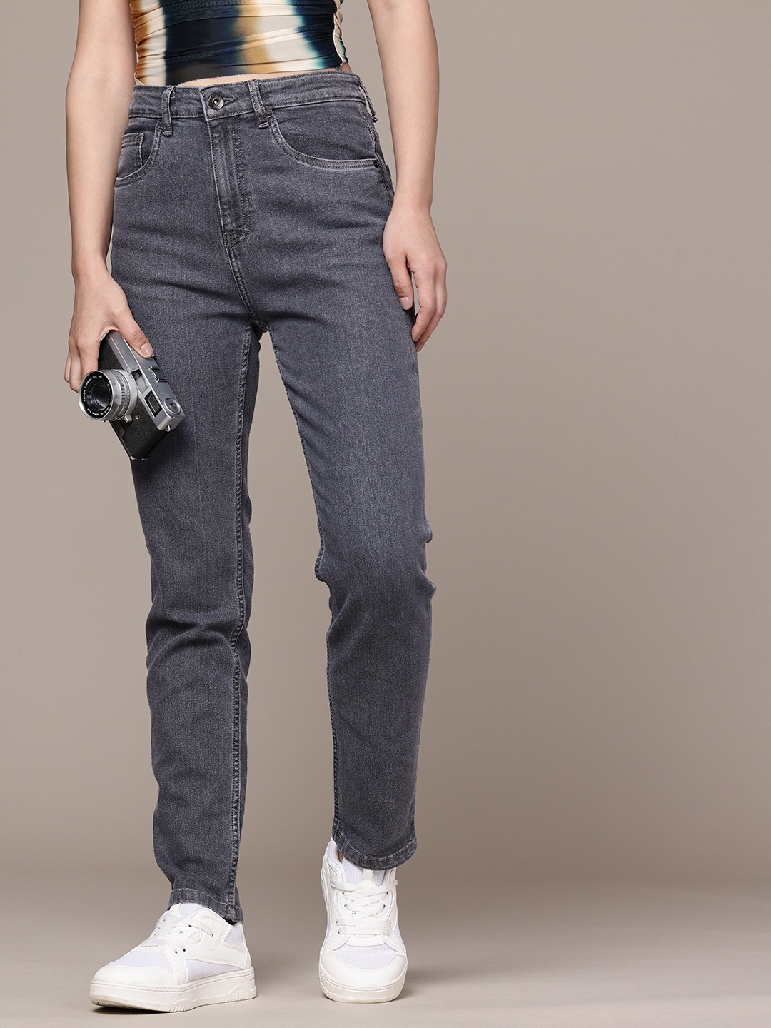 

The Roadster Life Co. Women Slim Fit High-Rise Stretchable Jeans, Grey