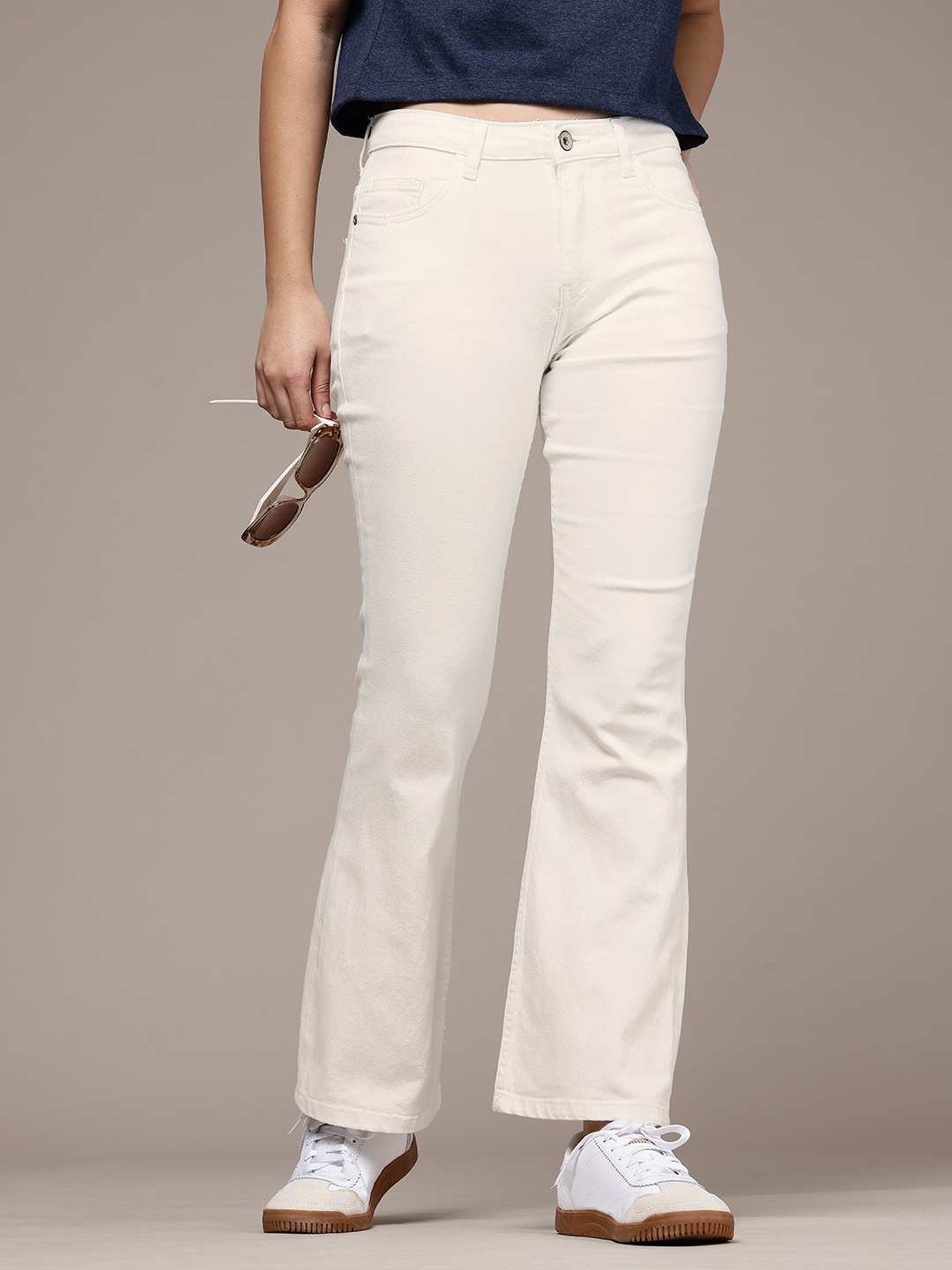 

The Roadster Life Co. Women Bootcut Stretchable Jeans, White
