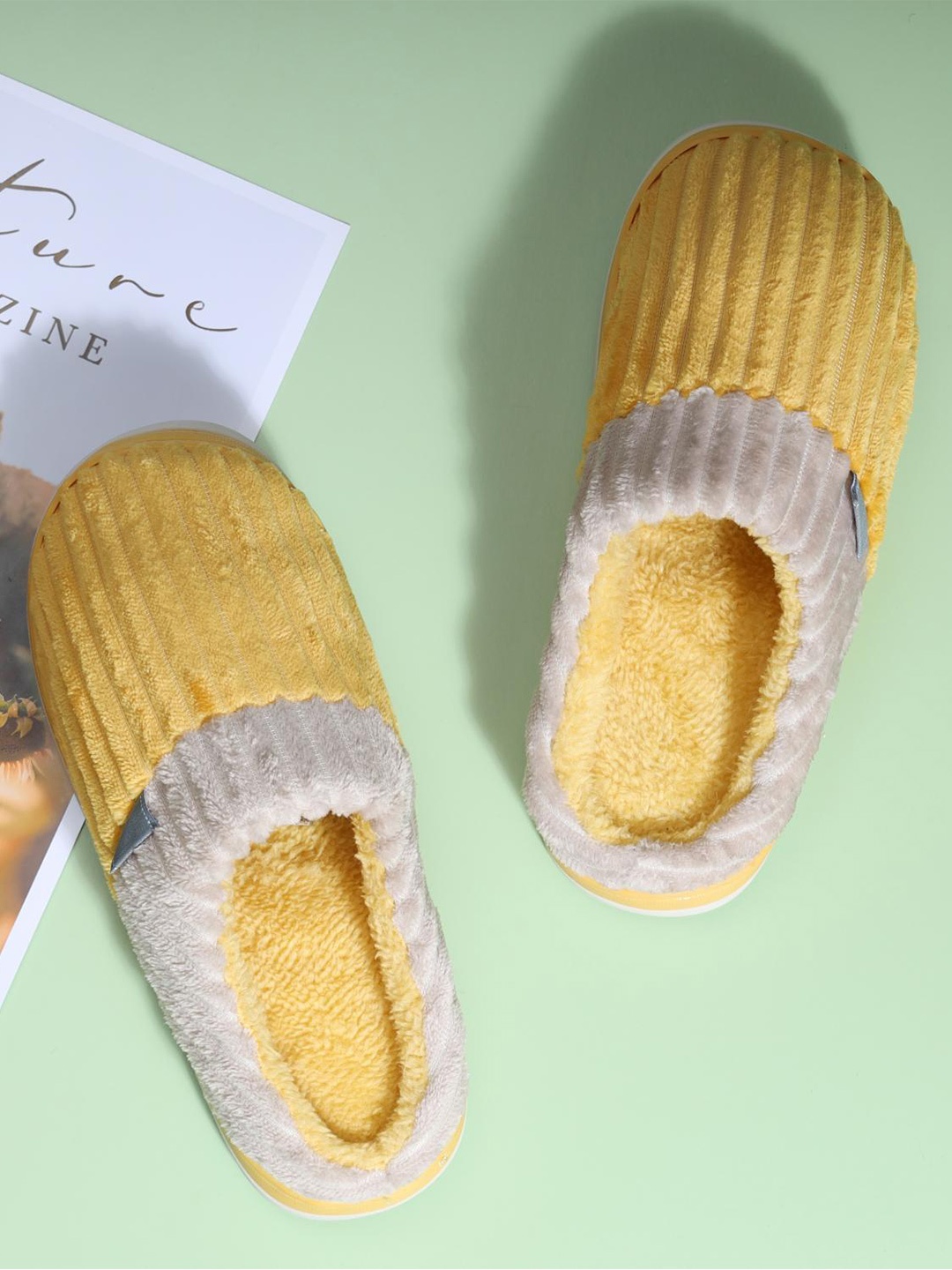 

glitchez Women Room Slippers, Yellow