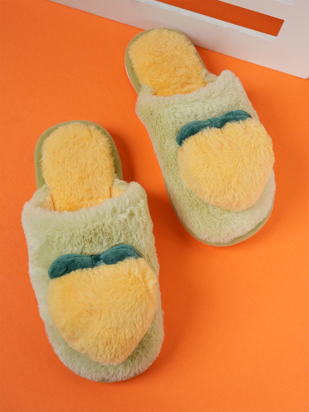 

glitchez Women Room Slippers, Yellow