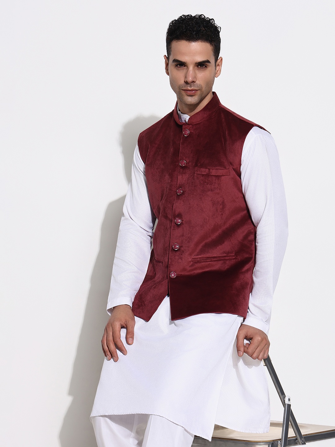 

SHOWOFF Velvet Nehru Jackets With Pocket Square, Burgundy