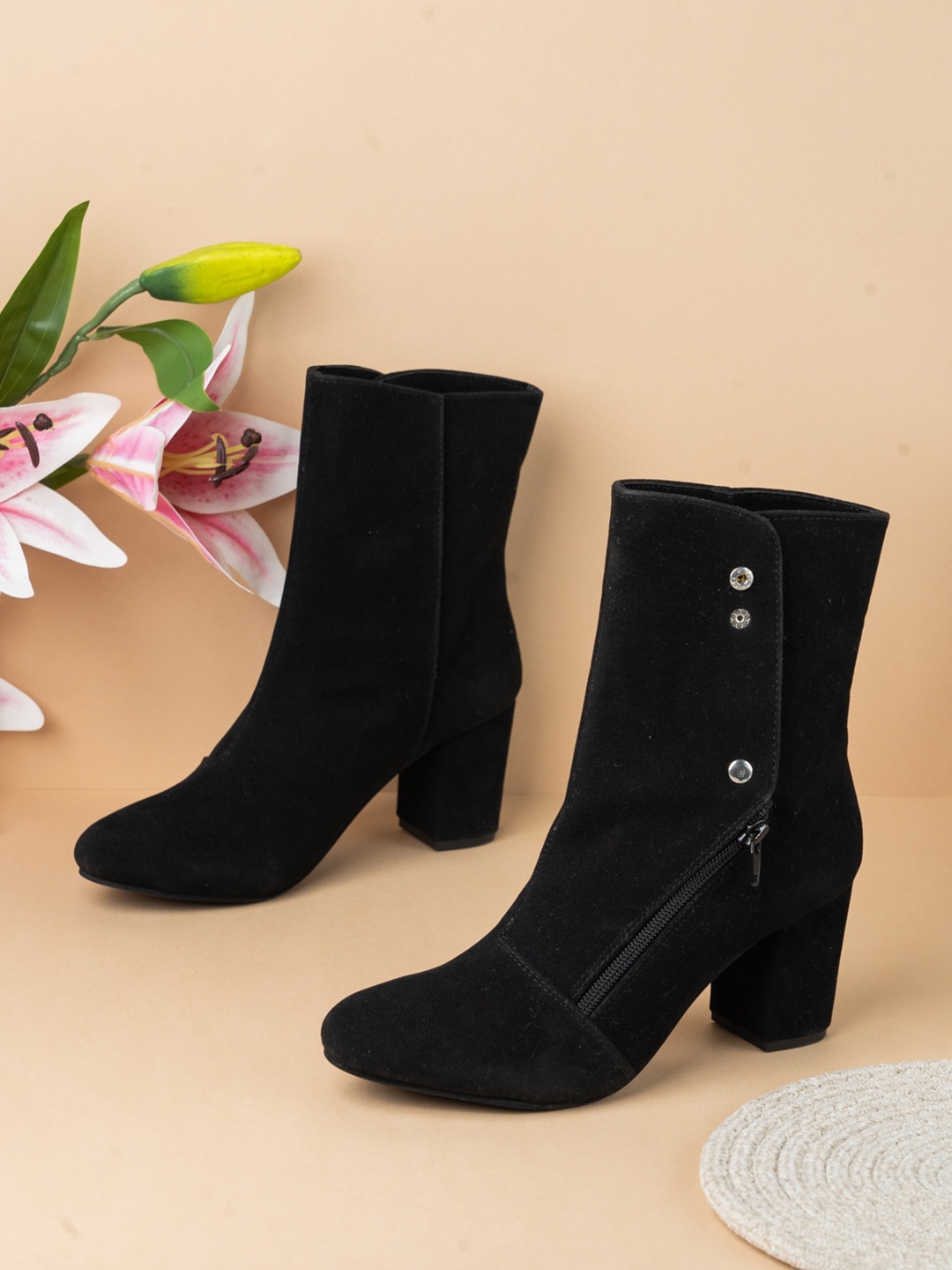 

Inc 5 Women Pointed Toe Block Heeled Boots, Black