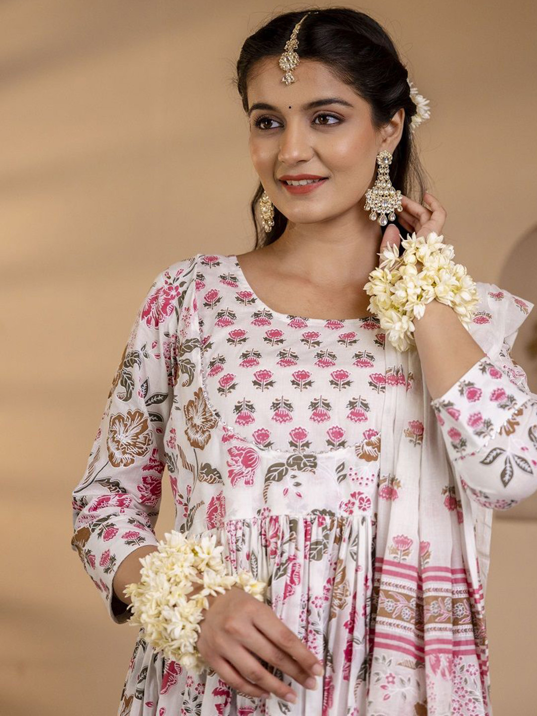 

Anouk Women Floral Printed Regular Kurta with Trousers & With Dupatta, Pink