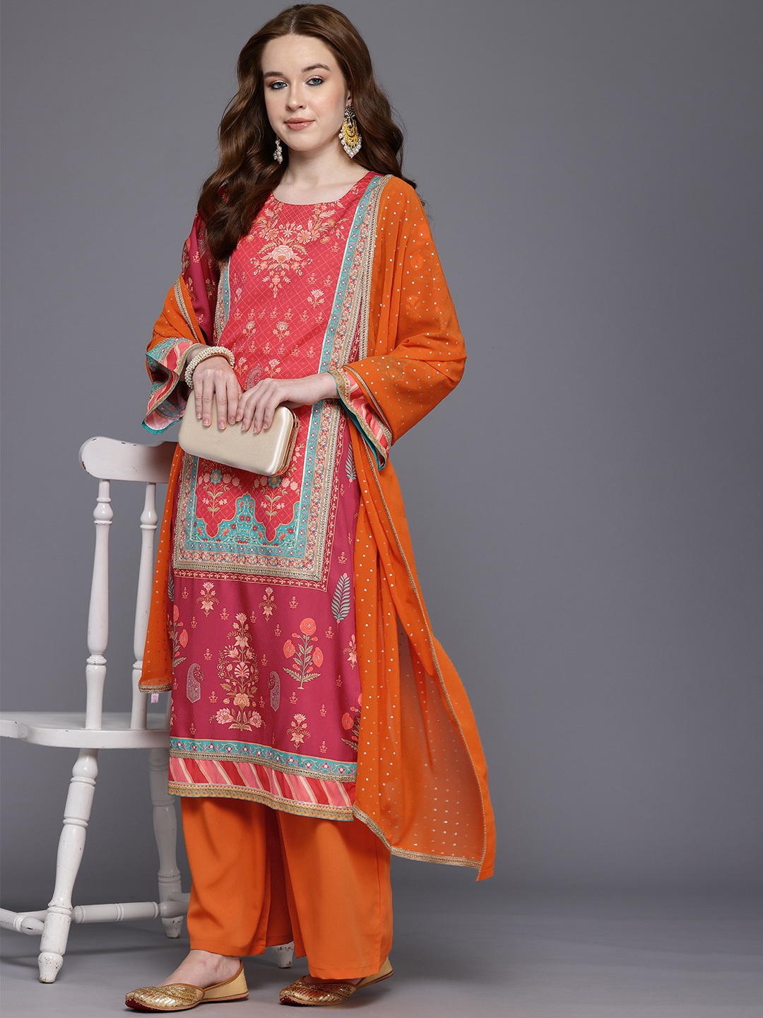 

Ahalyaa Floral Printed Gotta Patti Kurta With Palazzos & Dupatta, Maroon