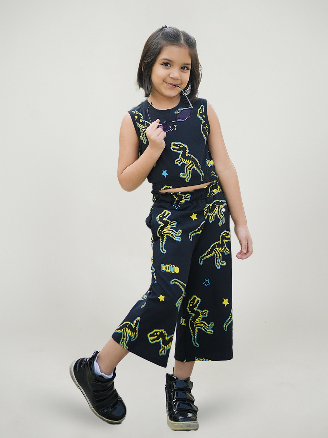 

BE AWARA Girls Printed Top with Palazzos, Black