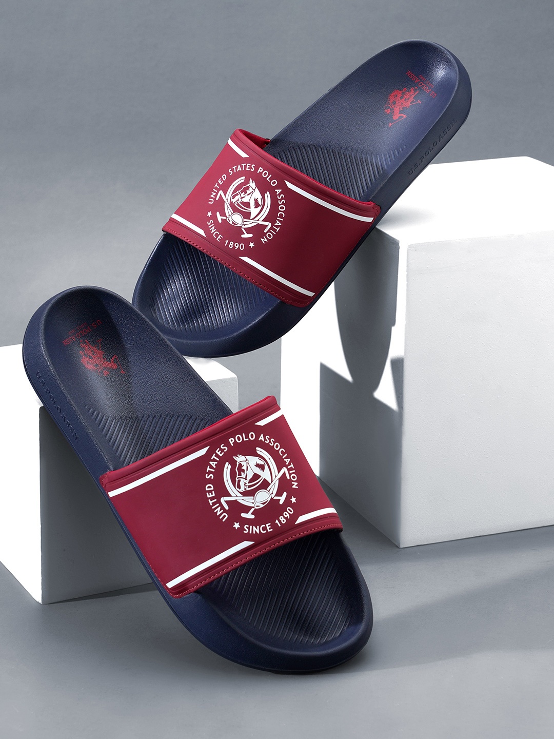

U.S. Polo Assn. Men Printed Sliders, Red