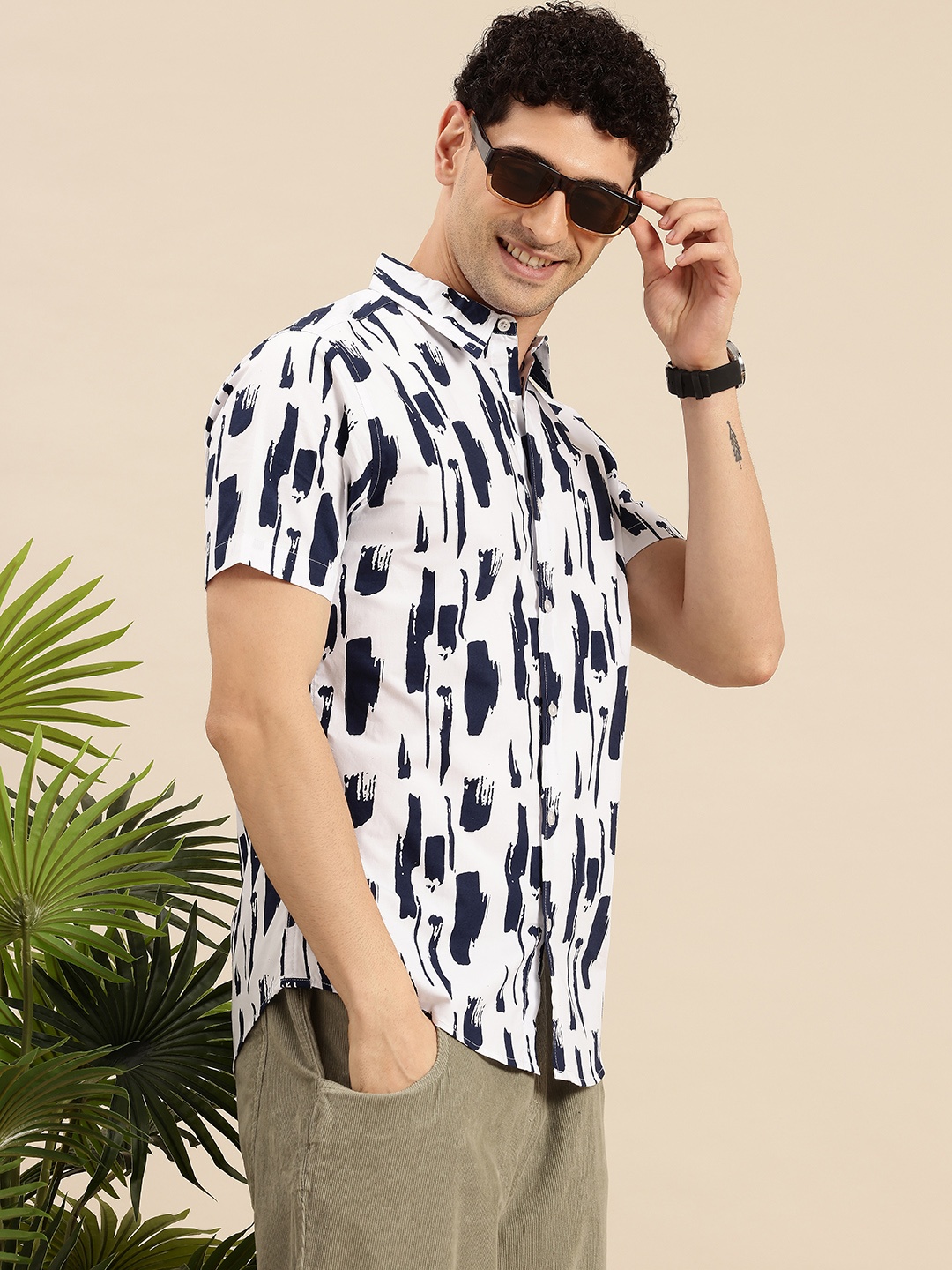 

Mast & Harbour Men Standard Printed Pure Cotton Casual Shirt, White