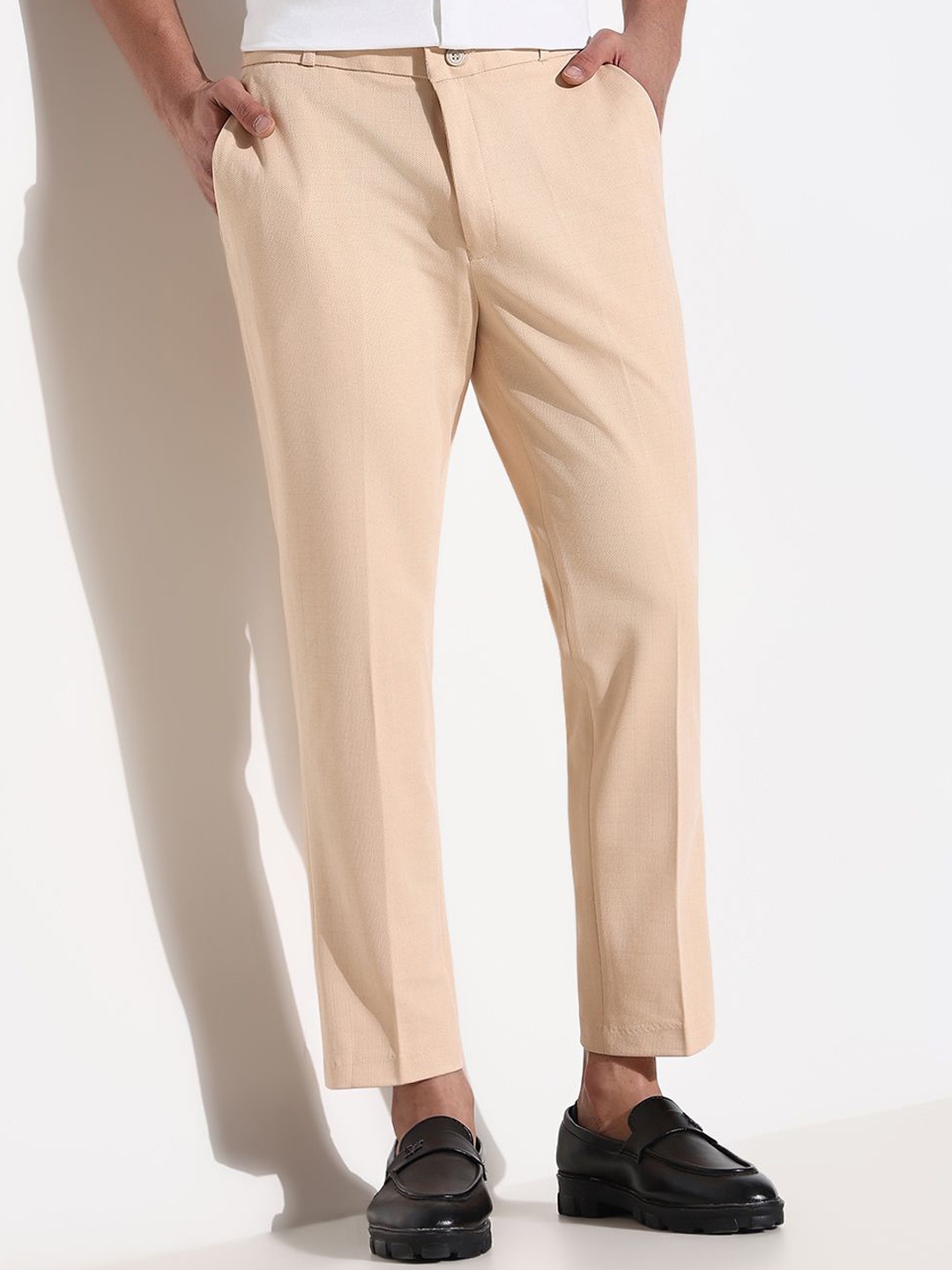 

SHOWOFF Men Comfort Tapered Fit Low-Rise Trousers, Peach