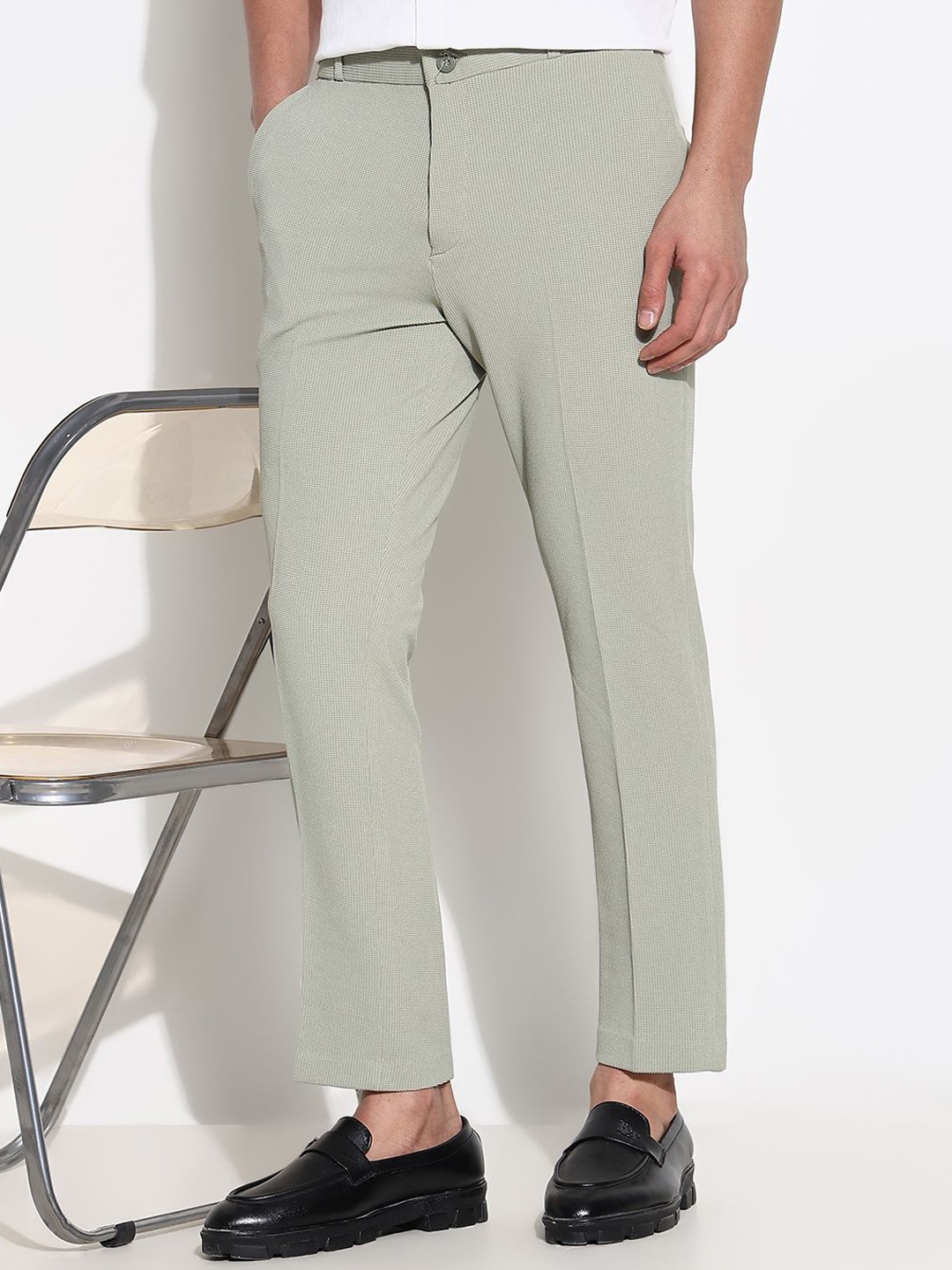 

SHOWOFF Men Comfort Slim Fit Low-Rise Trousers, Green