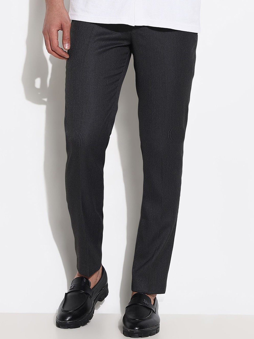 

SHOWOFF Men Striped Comfort Tapered Fit Low-Rise Trousers, Grey