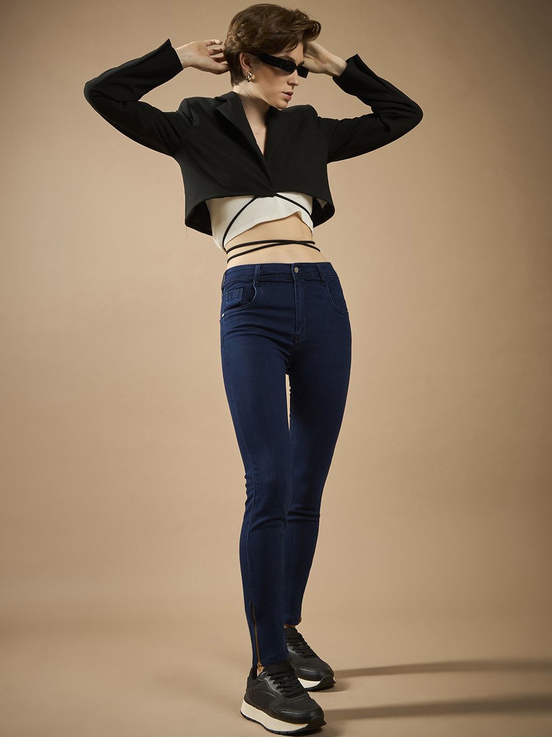 

DOLCE CRUDO Women Skinny Fit Light Fade Stretchable Jeans, Navy blue
