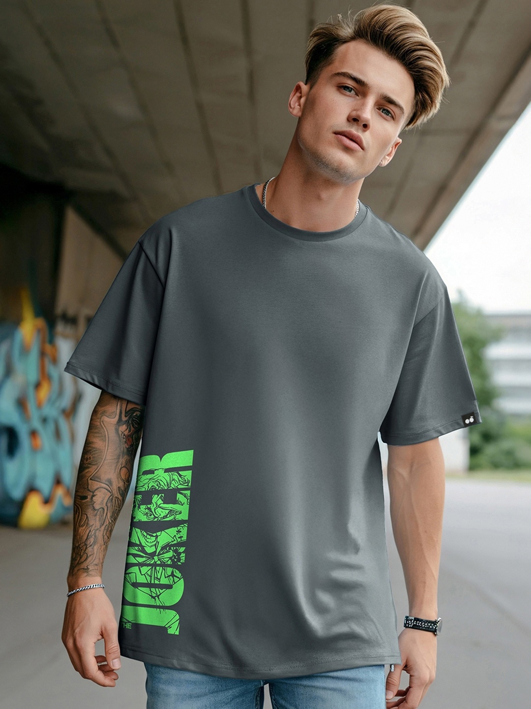 

Bewakoof Men Typography Printed T-shirt, Grey