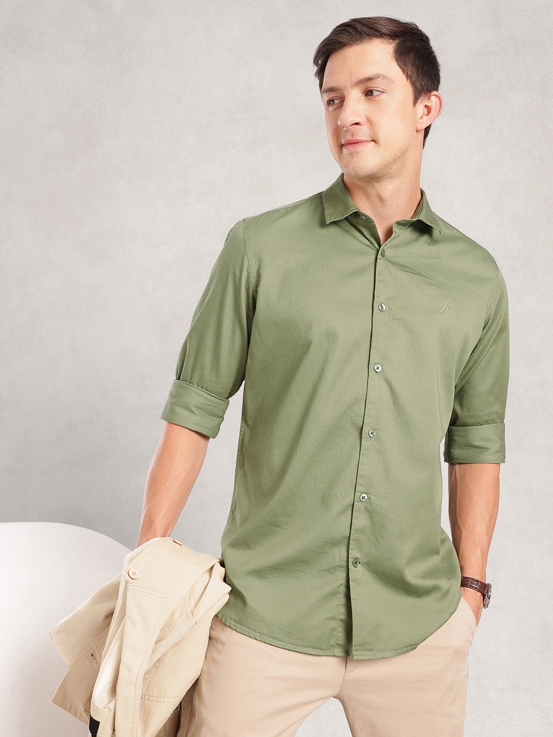 

Nautica Classic Fit Opaque Pure Cotton Water Repellent Casual Shirt, Olive