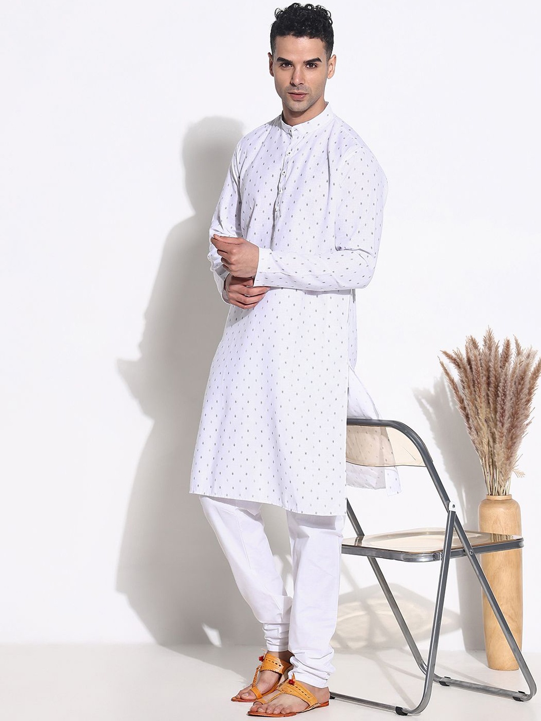

SHOWOFF Men Printed Regular Kurta with Trousers, White