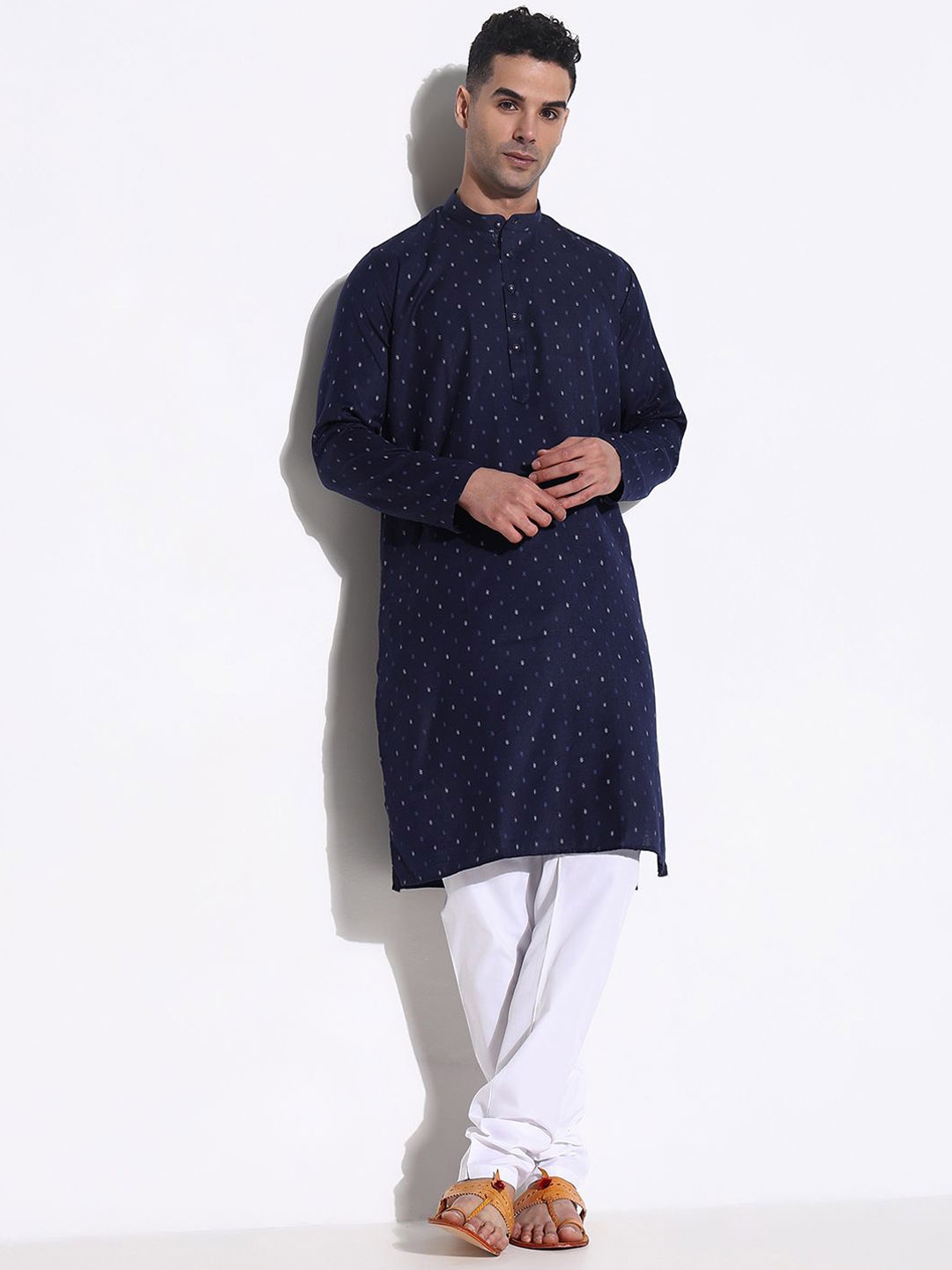 

SHOWOFF Men Printed Regular Kurta with Trousers, Navy blue