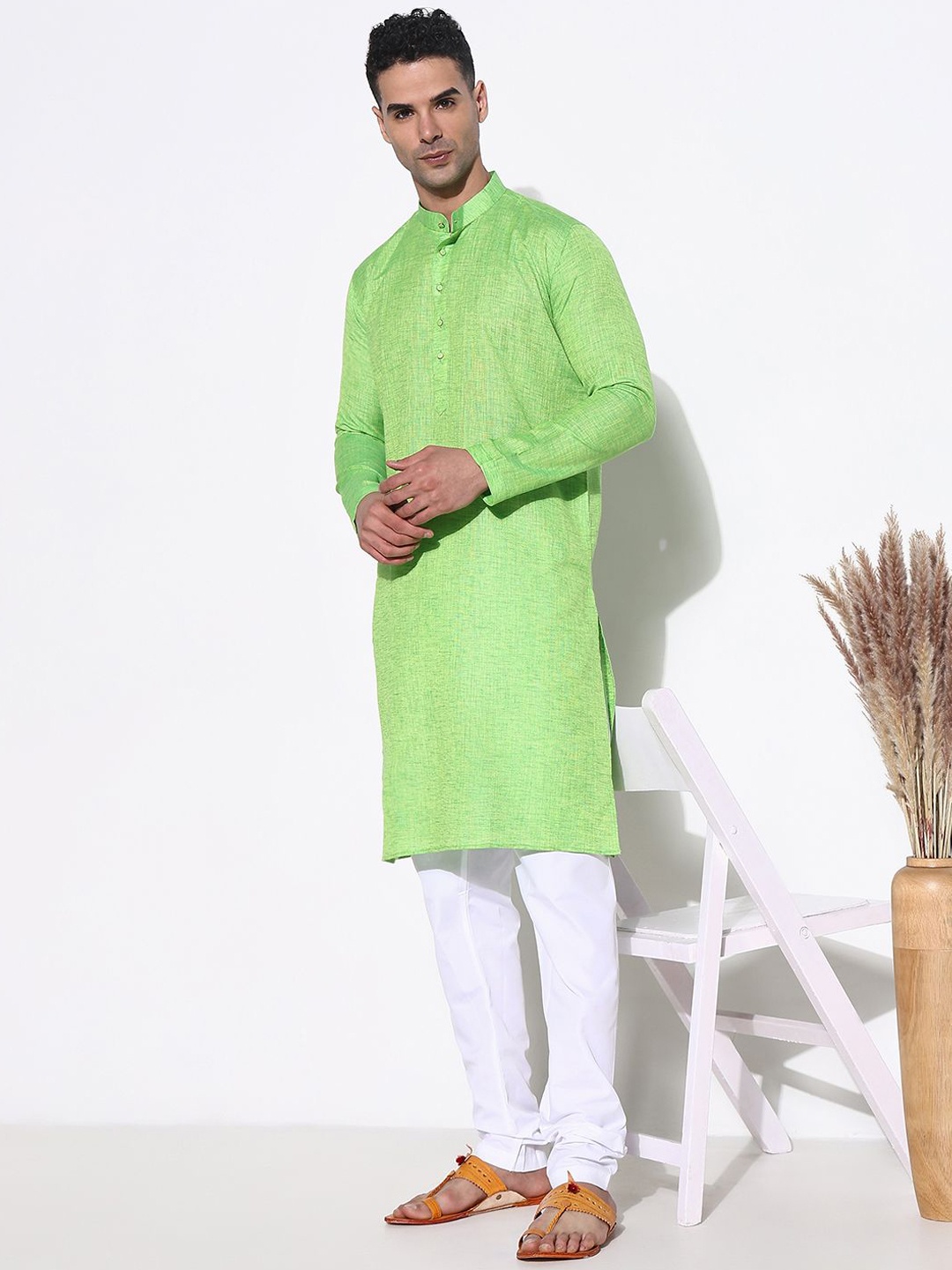 

SHOWOFF Men Regular Kurta with Churidar, Green