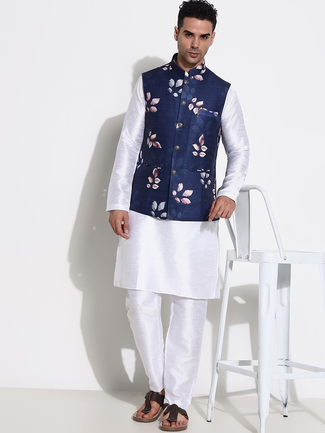 

SHOWOFF Men Regular Raw Silk Kurta with Trousers, White