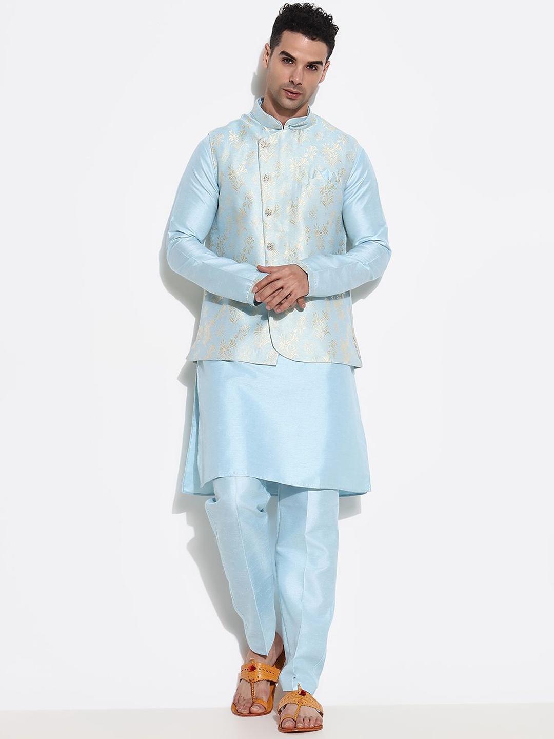 

SHOWOFF Men Regular Raw Silk Kurta with Trousers, Blue