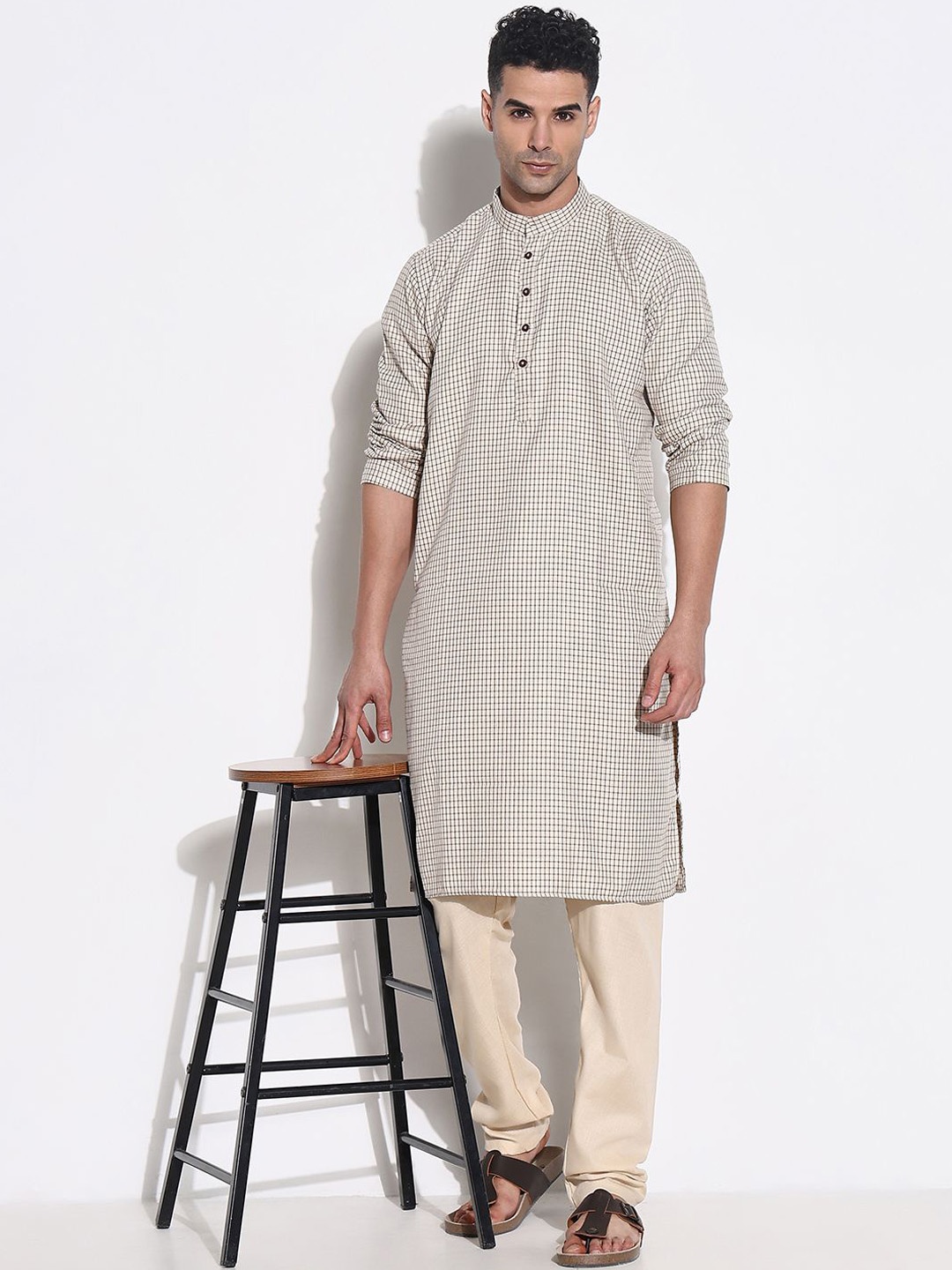 

SHOWOFF Men Regular Kurta with Trousers, Beige