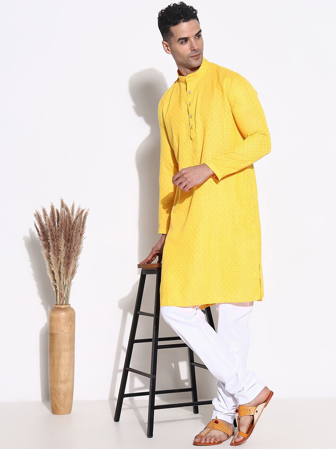 

SHOWOFF Men Regular Kurta with Trousers, Yellow