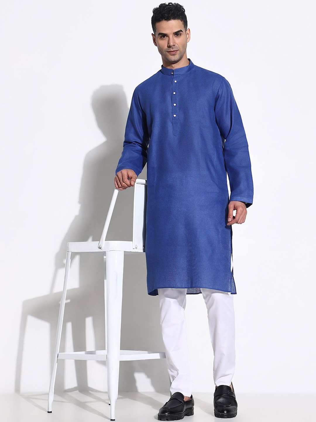 

SHOWOFF Men Regular Kurta with Trousers, Blue