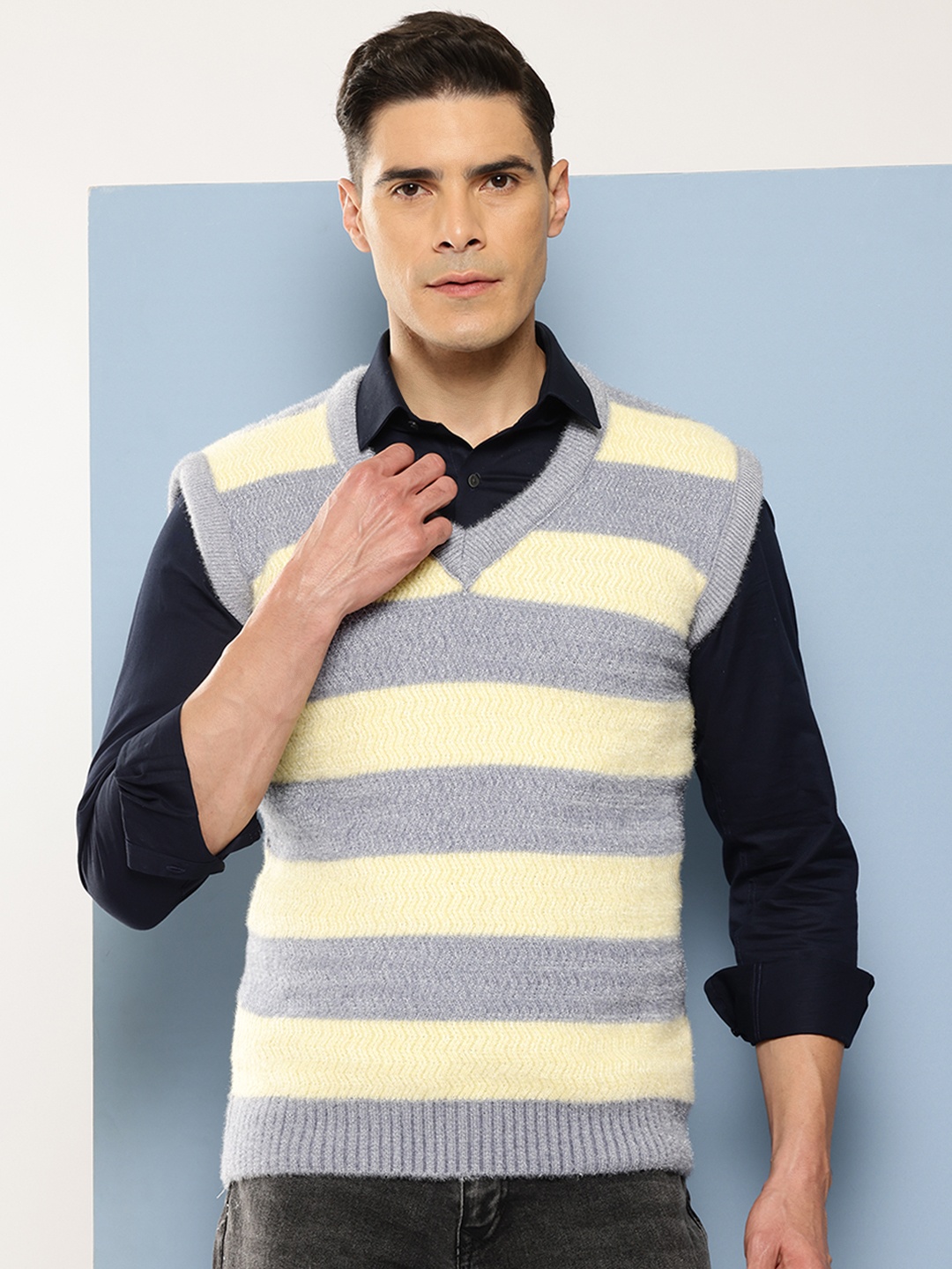 

Aarika Men Striped Woollen Sweater Vest, Grey