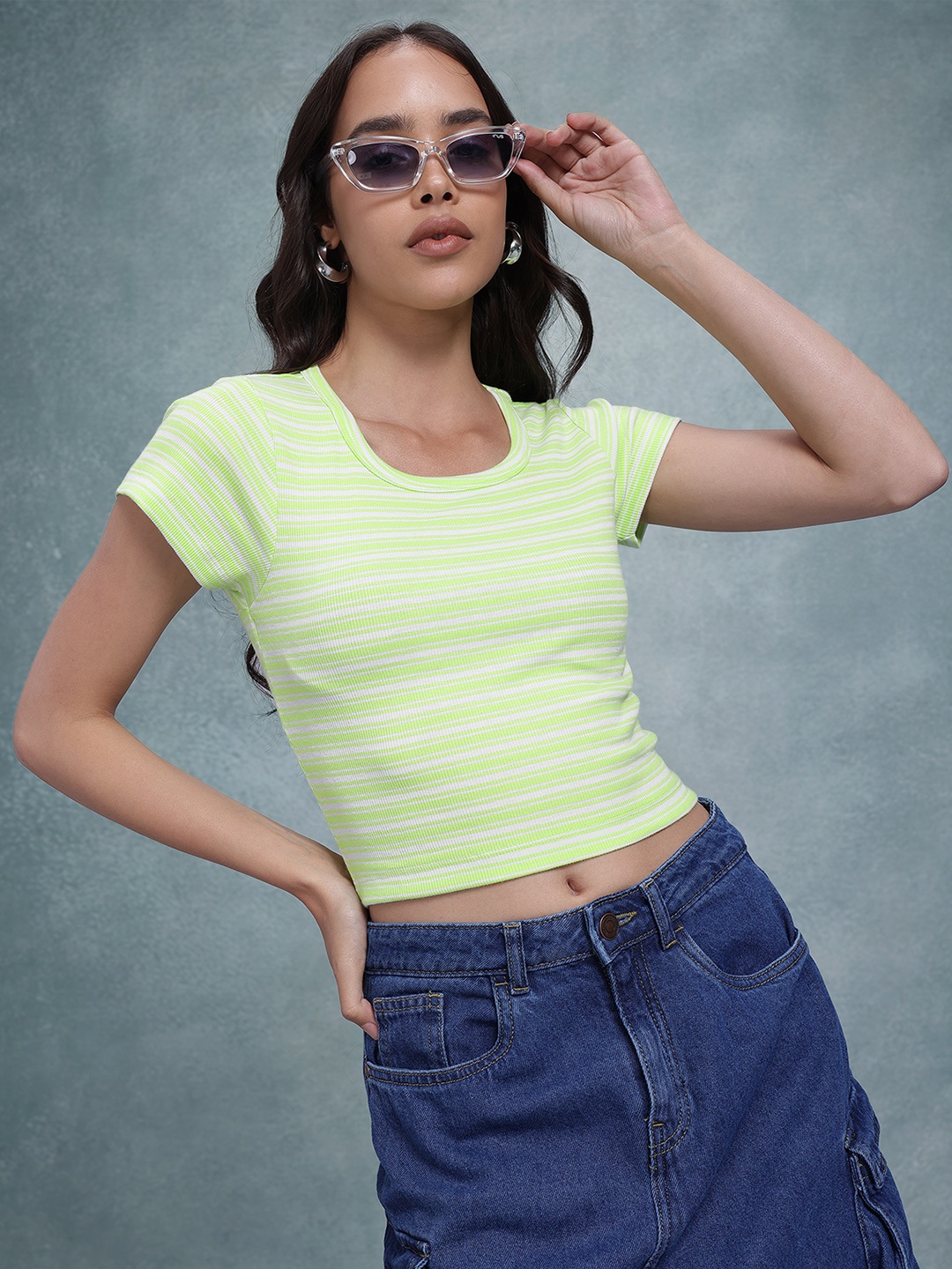 

The Roadster Life Co. Women Ribbed Striped Crop T-shirt, Green