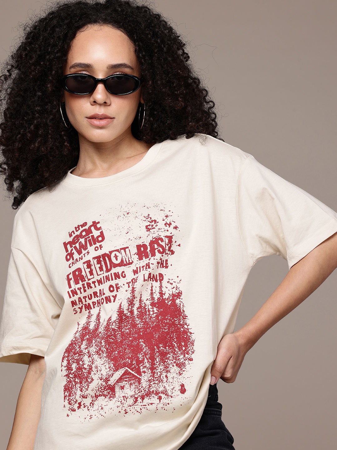 

The Roadster Life Co. Pure Cotton Graphic Printed Oversized Longline T-shirt, Off white