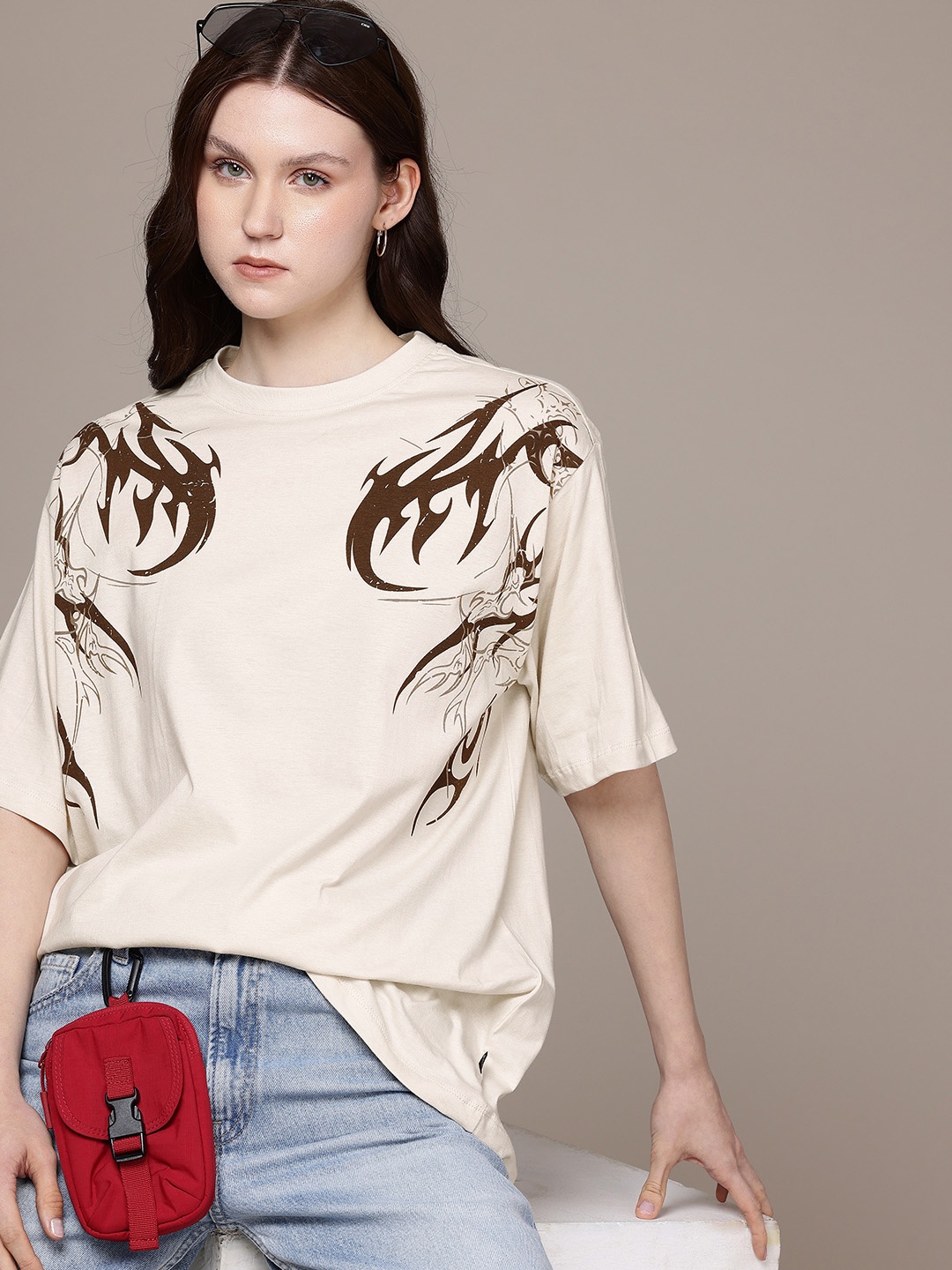 

The Roadster Life Co. Abstract Printed Drop-Shoulder Sleeves Relaxed Pure Cotton T-shirt, Beige