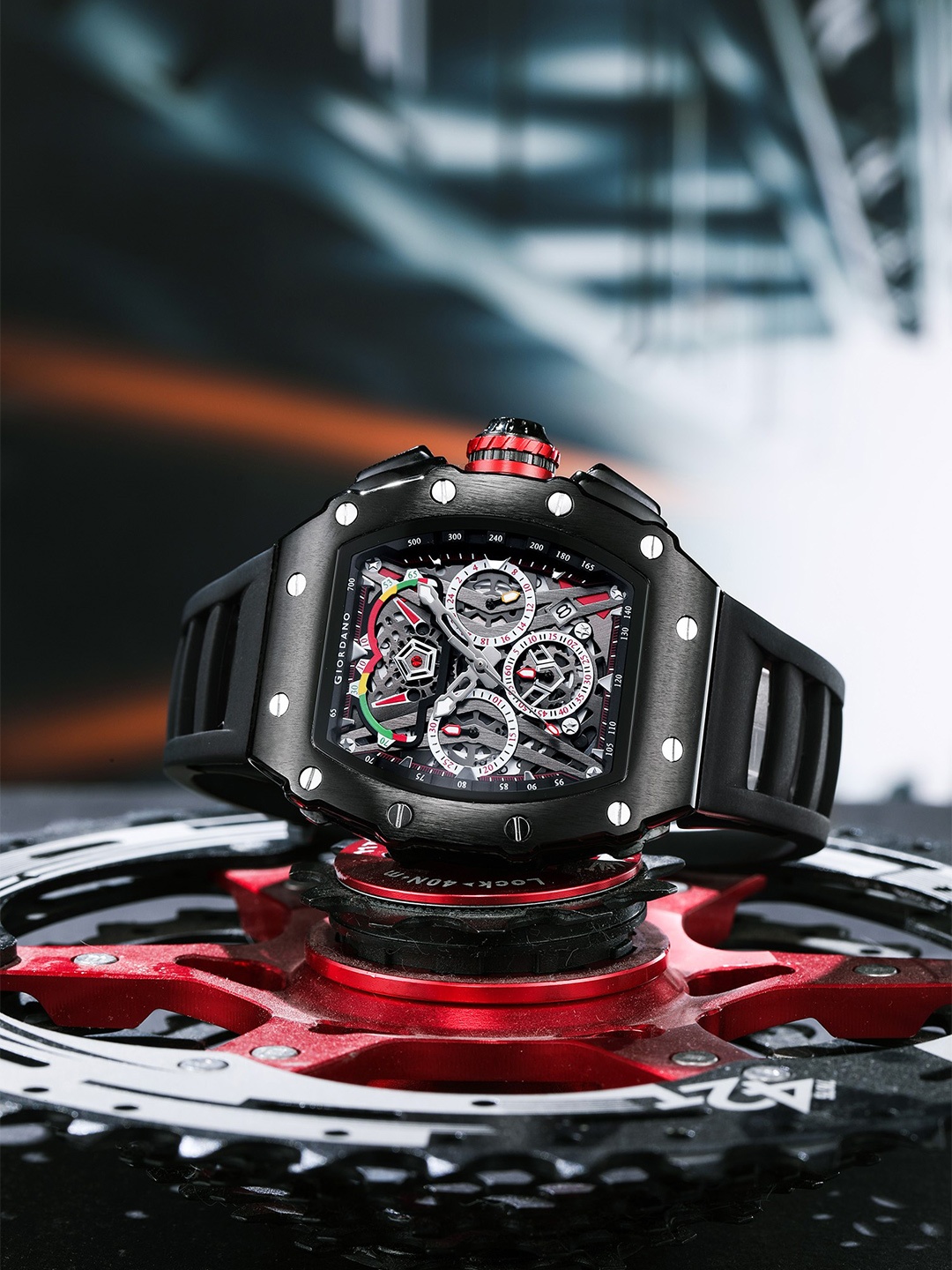 

GIORDANO Men Embellished Dial & Stainless Steel Straps Analogue Watch GZ-50120-01, Black